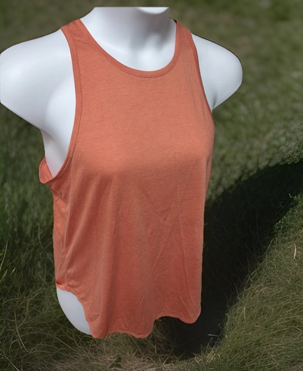 New Eco Friendly Women’s Sz L Athletic Tank Workout Tagless Peach Tone Recycled