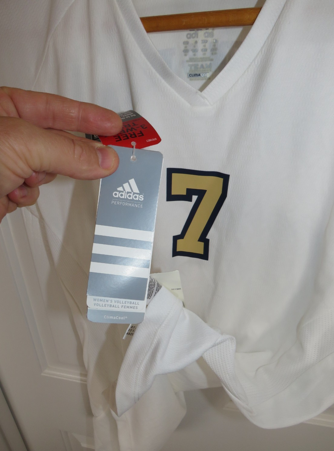 NWT Women’s Adidas Core Performance Volleyball Training Jersey M.Johnson & Wales