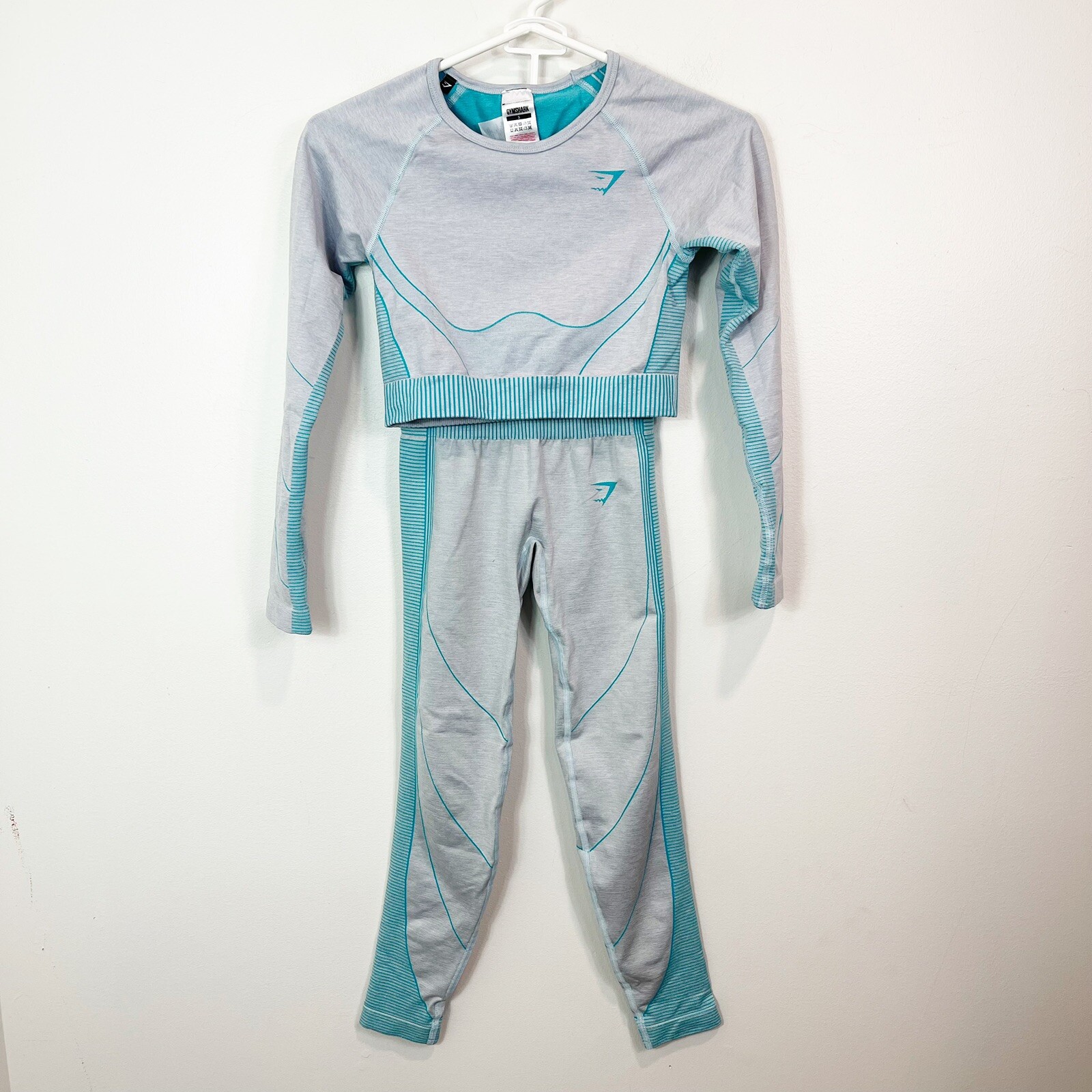 Gymshark Adapt Seamless Long Sleeve Crop Top and Leggings Gray Teal Blue Small