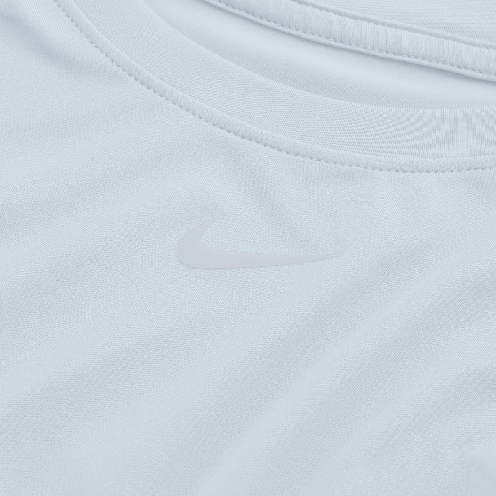 Nike One Women’s Classic Dri-FIT Cropped Tank Top in Light Armory Blue L