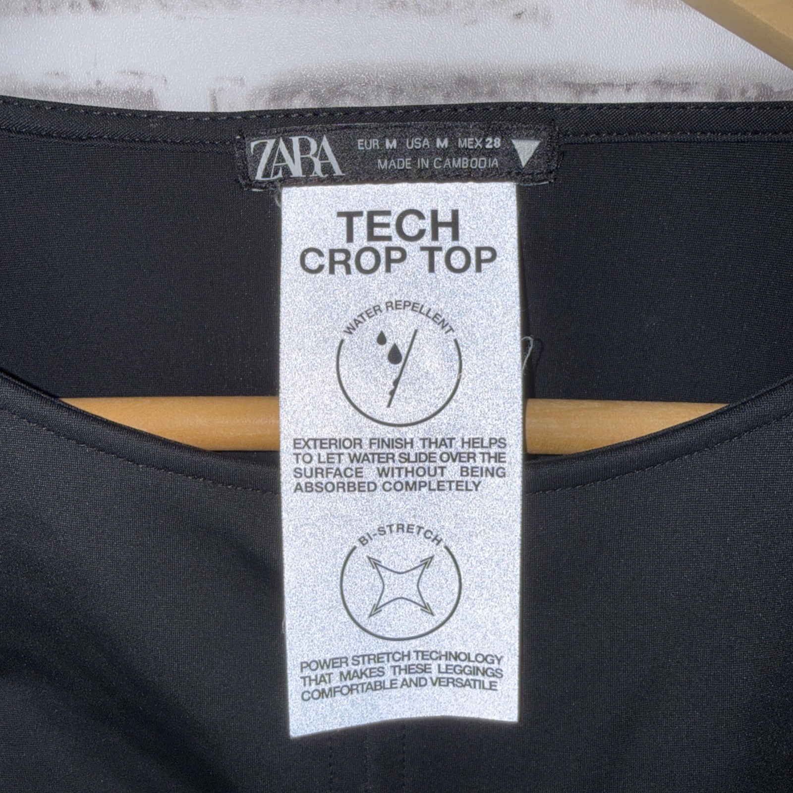 Zara EUC Tech Cropped Top Black Size M Long Sleeve Athletic Sporty Ties