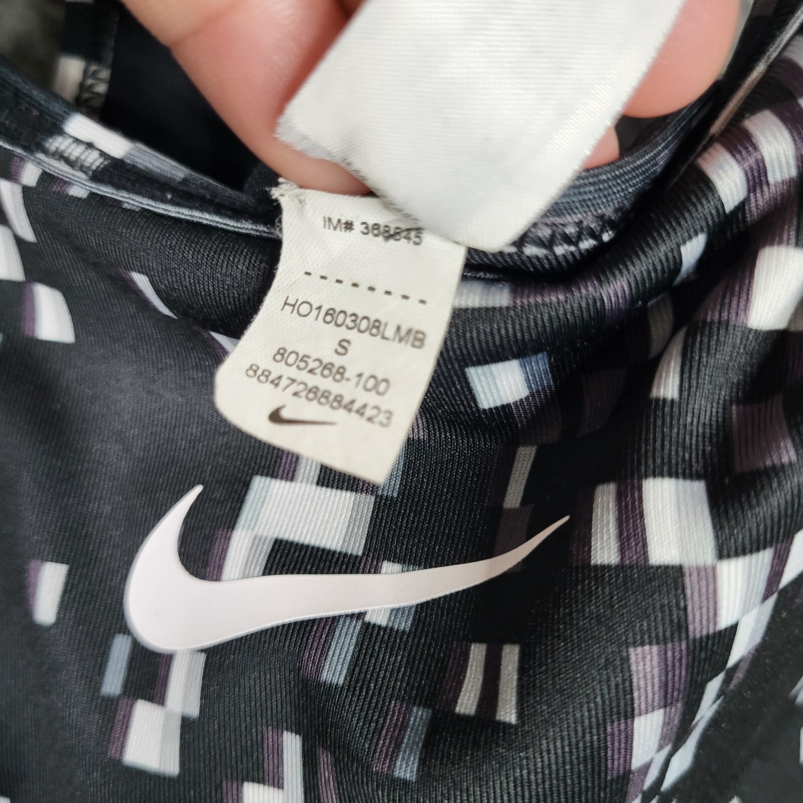 NIKE DRY FIT BLACK WHITE ACTIVEWEAR Sports bra Women’s SIZE S