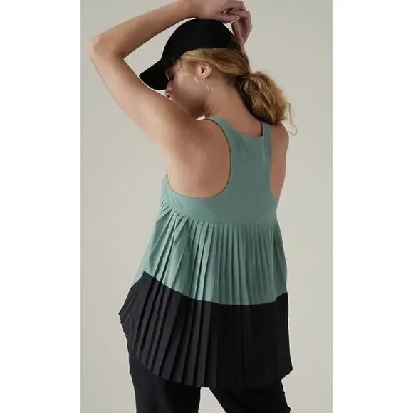 NWOT Athleta Swing Forward Pleated Tank Deep Ocean Teal Black Relaxed Top Med