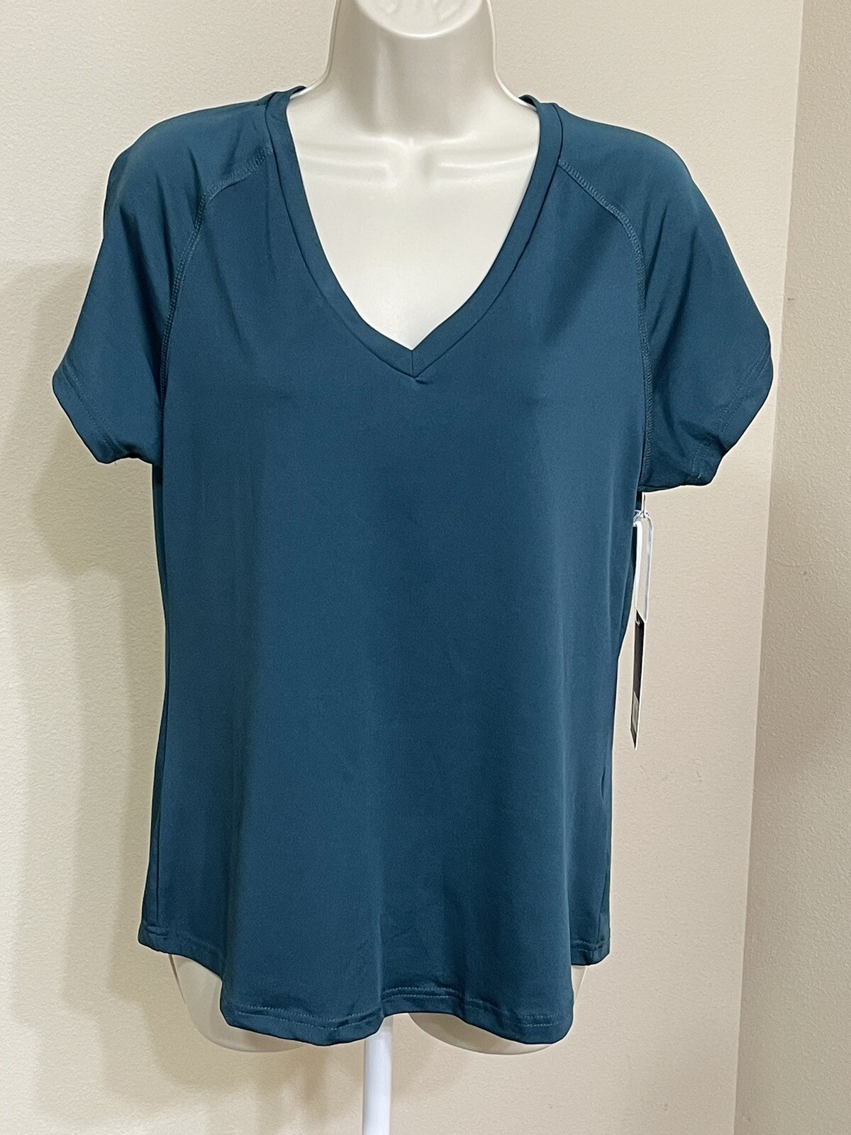 Aeropostale Sports Womens Green V-Neck Short Sleeve Stretch Activewear T-Shirt L