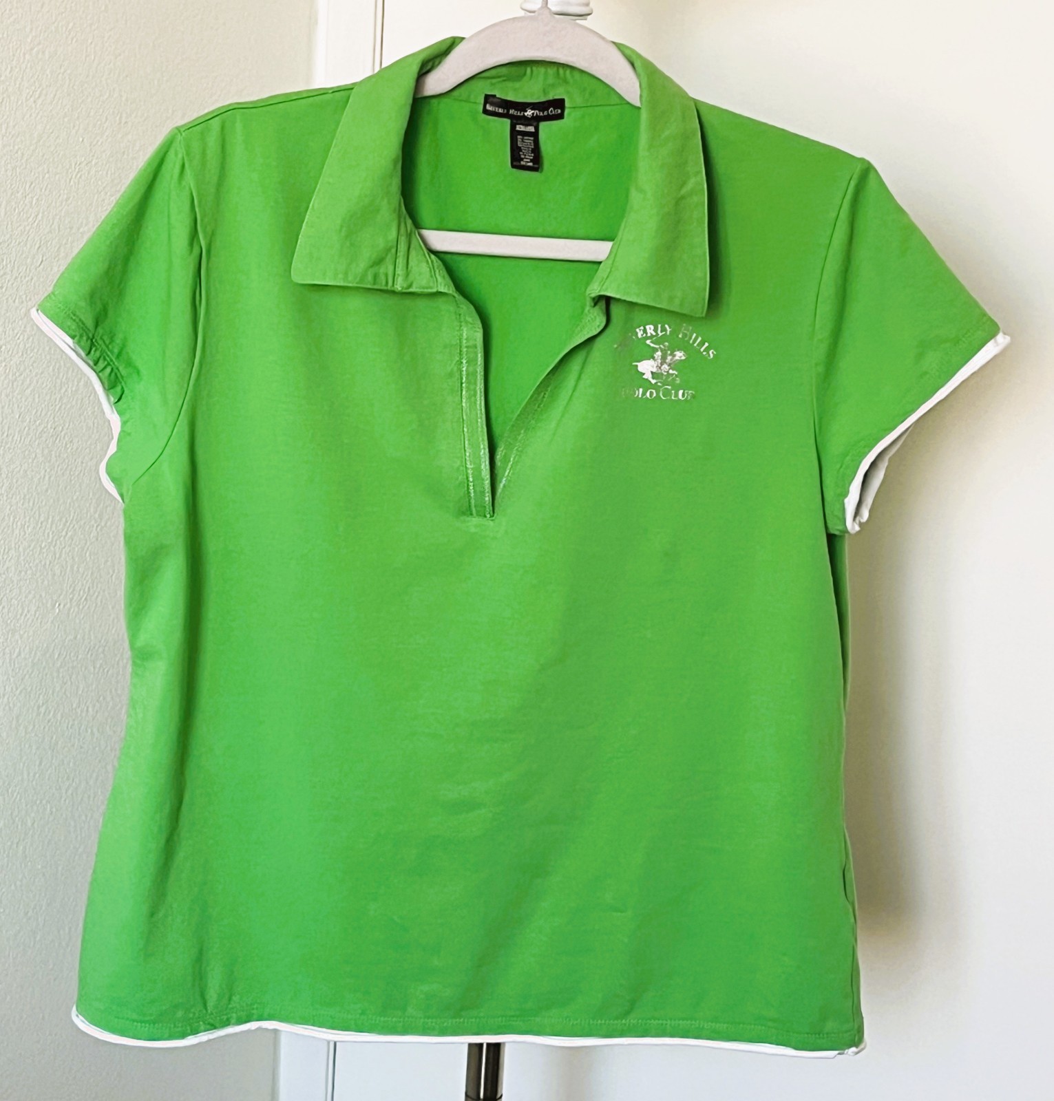 Beverly Hills Polo Club Womens Shirt Light Green Size Extra-Large V-Neck EUC