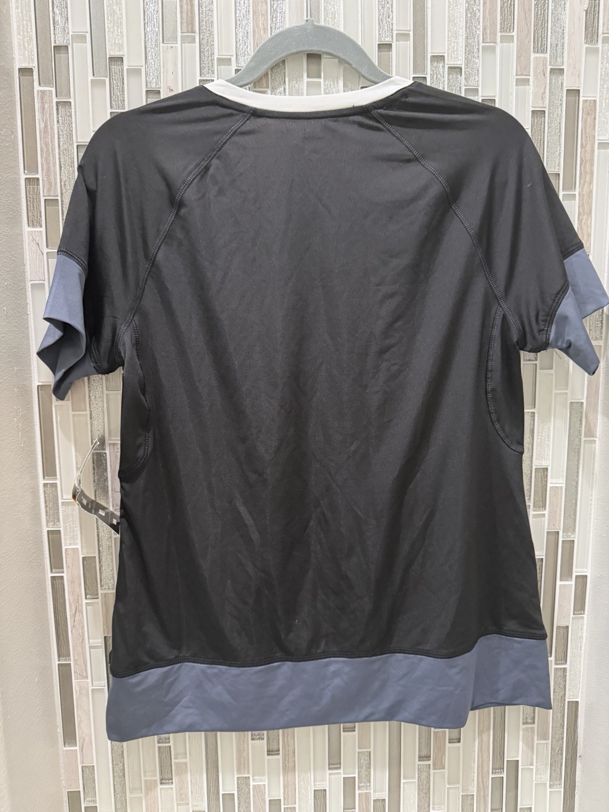 Avia Color Block Performance Tee Medium 8-10