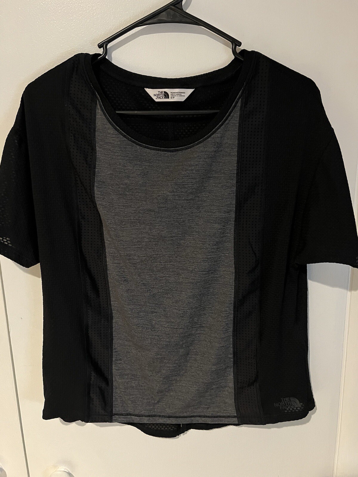 The North Face Womens FlashDry T Shirt Small Black Mesh Split Back Short Sleeve
