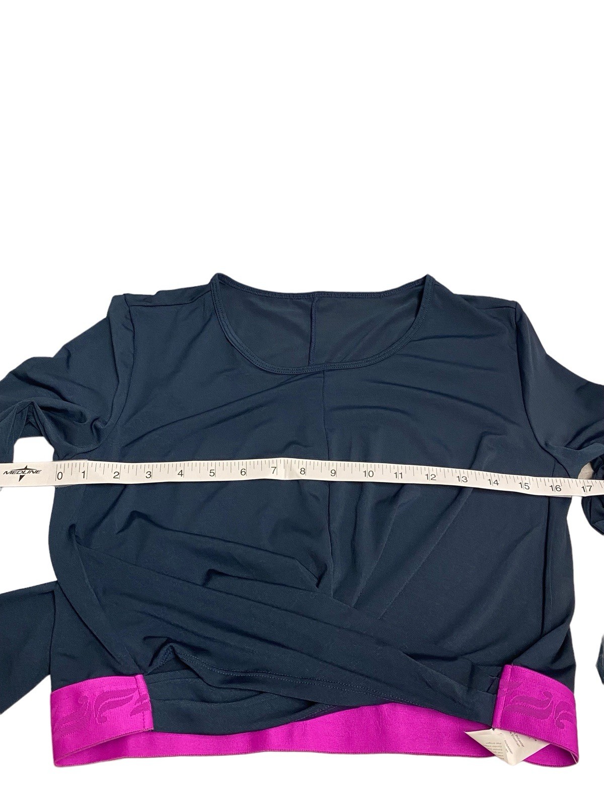 Fabletics PIA Front Twist Top Wide Elastic Bottom Band Thumbhole Cuffs Sz Large