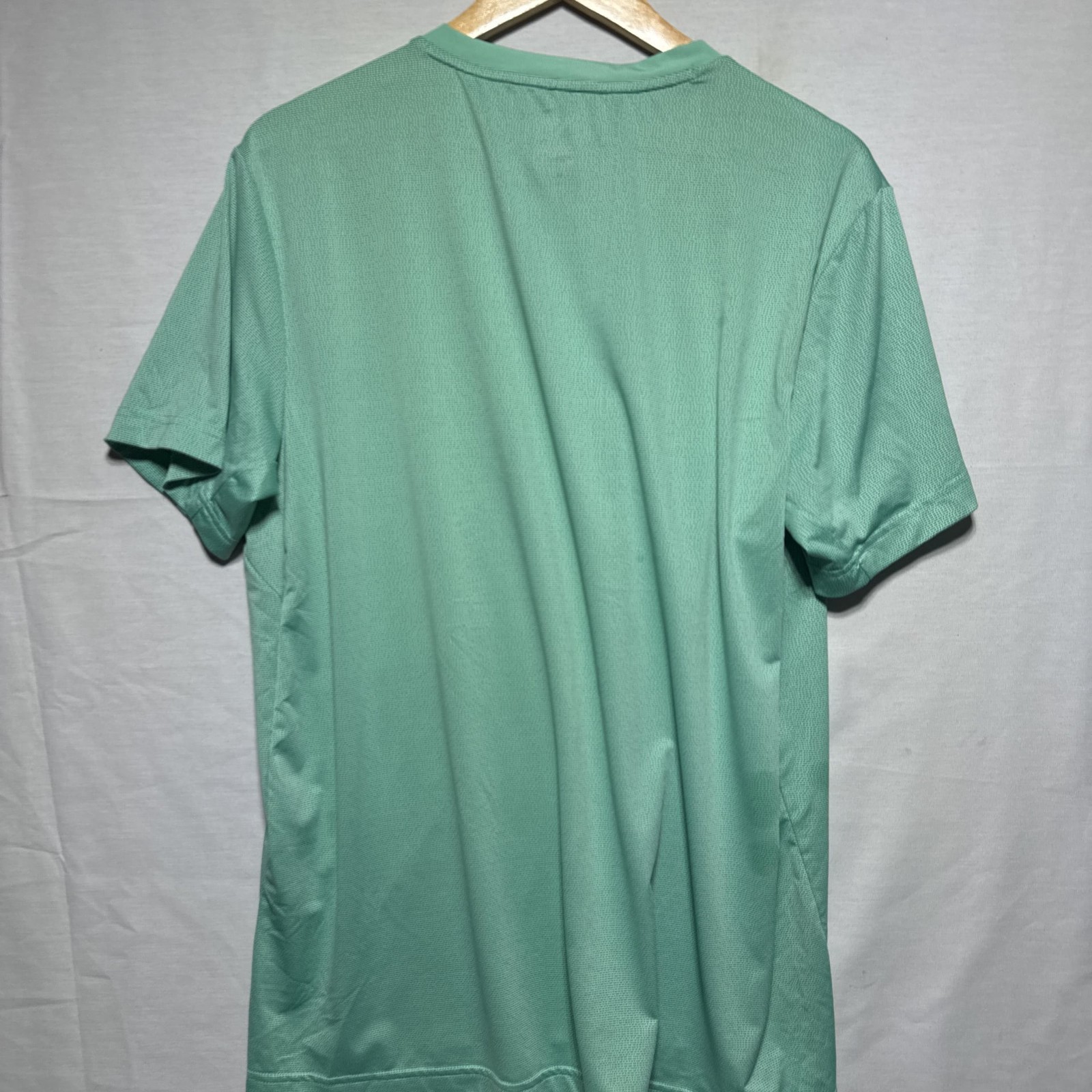 Tek Gear Dry Tek Tee Size L