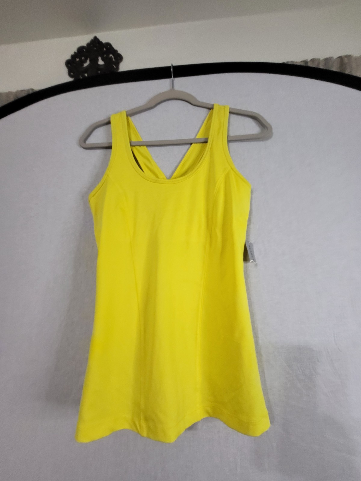Yellow Athletic Fit Polyester Scoop Neck Racerback Tank Top Women’s M
