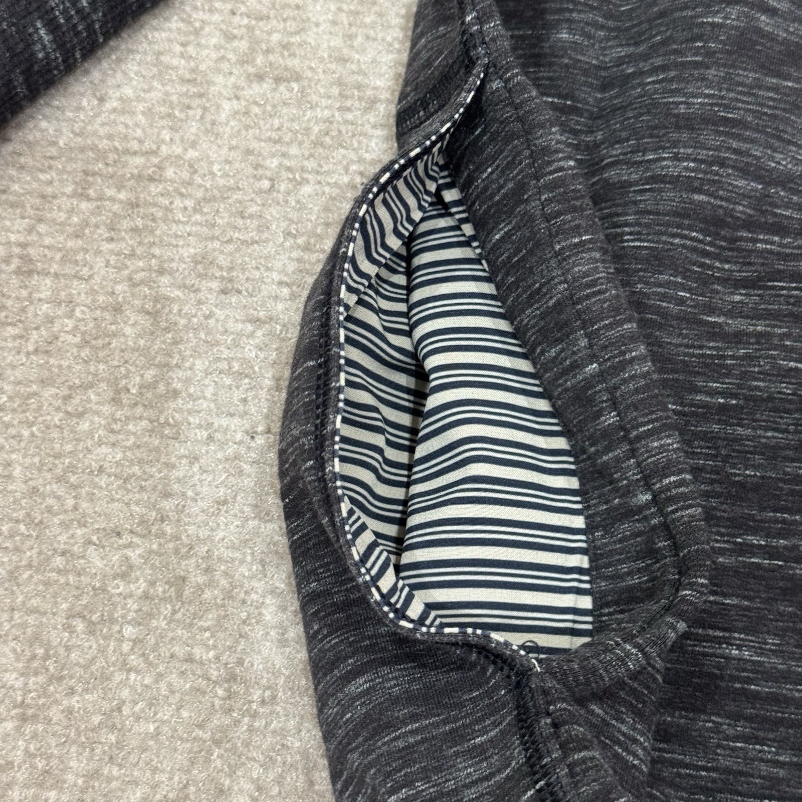 Lululemon Women’s Size 6 Heathered Marled Black Exhalation Pullover