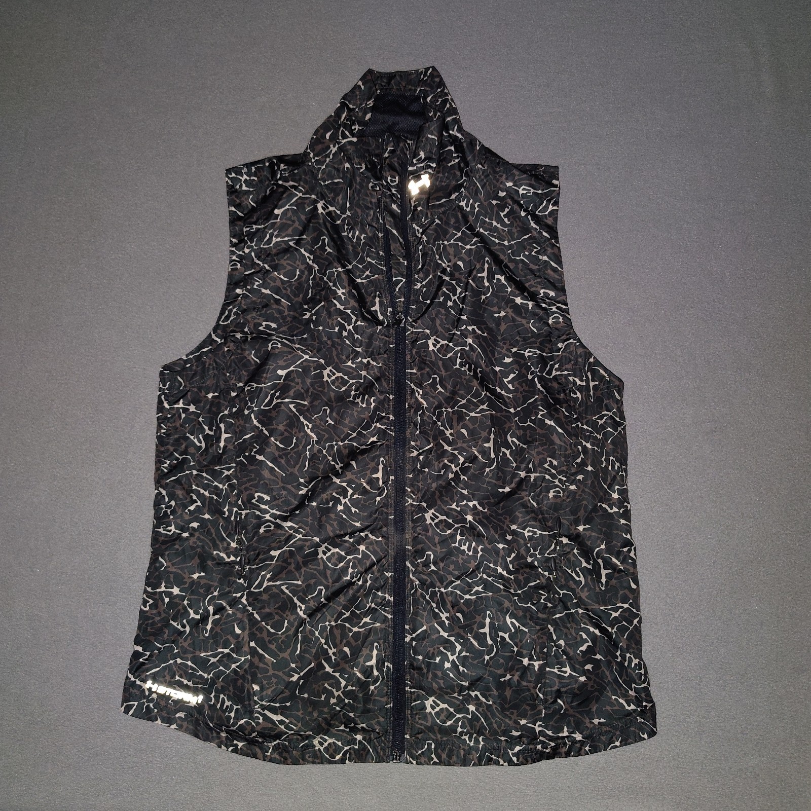 Under Armour STORM Vest Women XL Black Camo Water Repel Running Reflective Vent