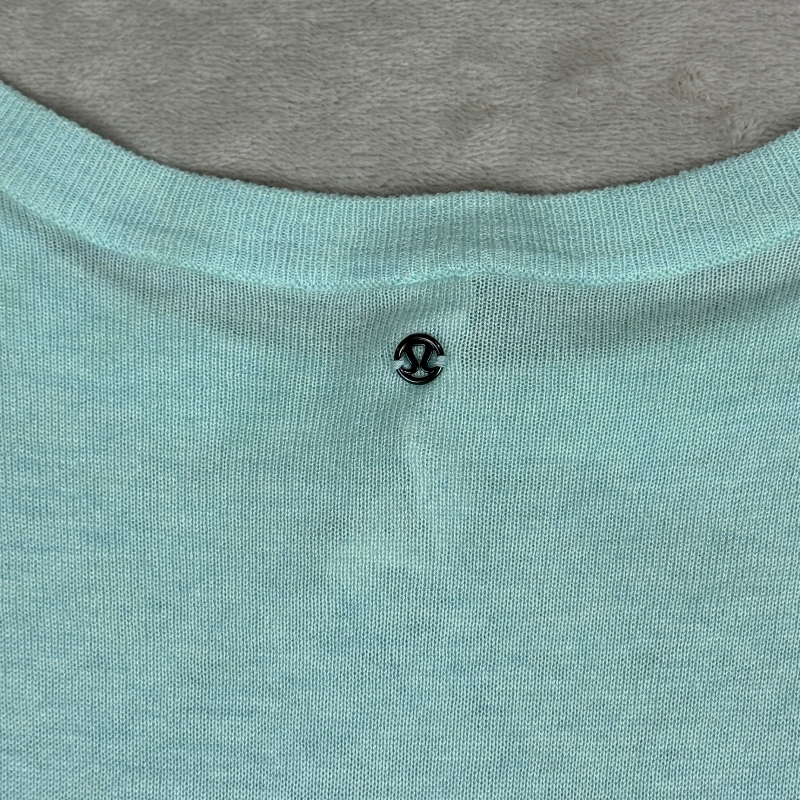 Lululemon Athletica Pullover Sweater Women 8 Aqua Blue Cashmere Blend Scoop Neck