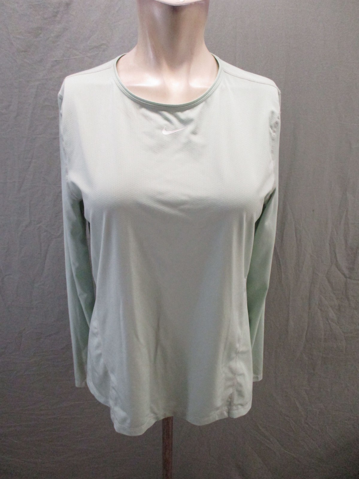 Nike Size L Womens Mint Long Sleeve Crew Neck Stretch Athletic Sport Shirt 967