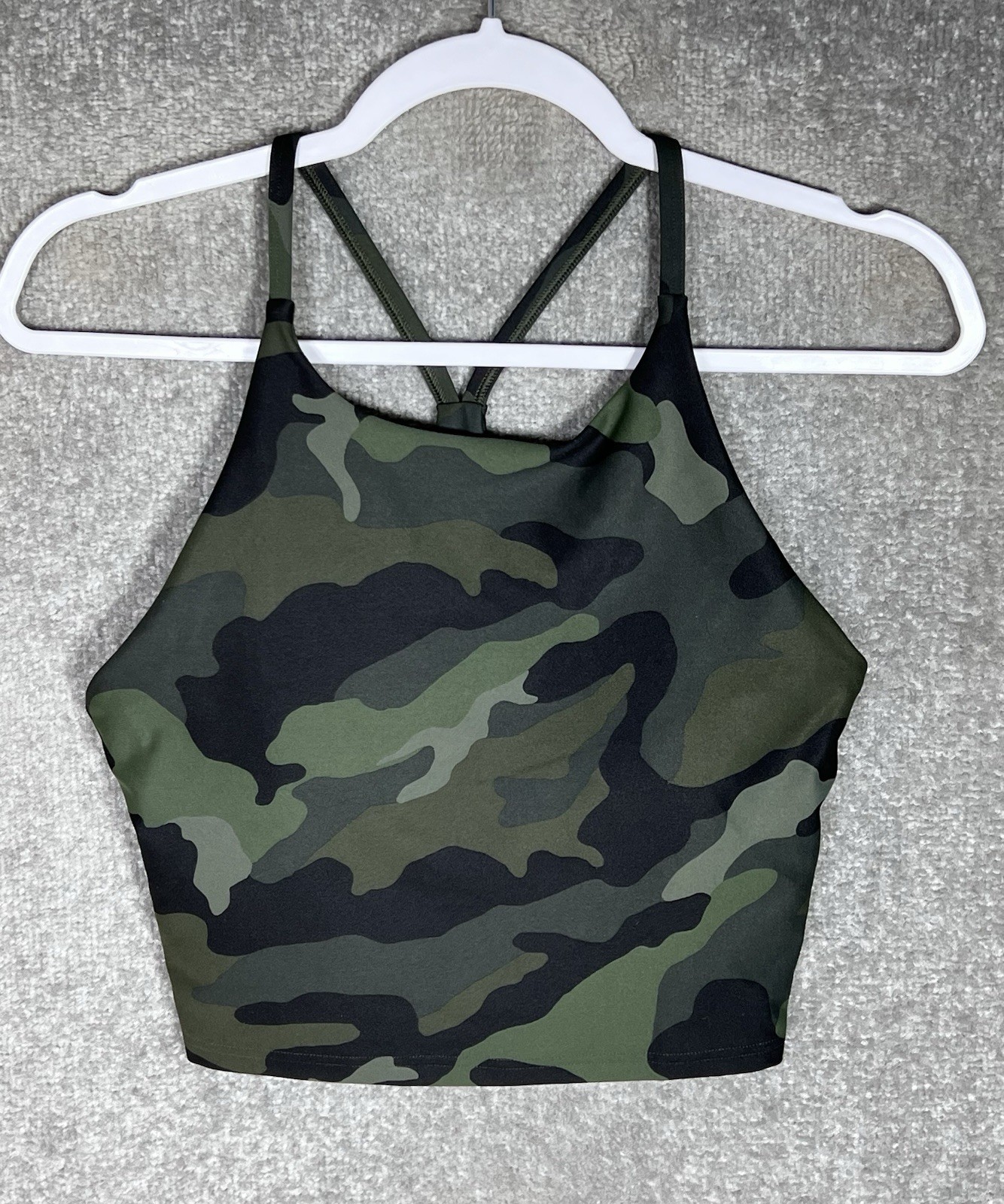 Old Navy Active PowerSoft Camouflage Cropped Tank Top Womens Size M Green Camo