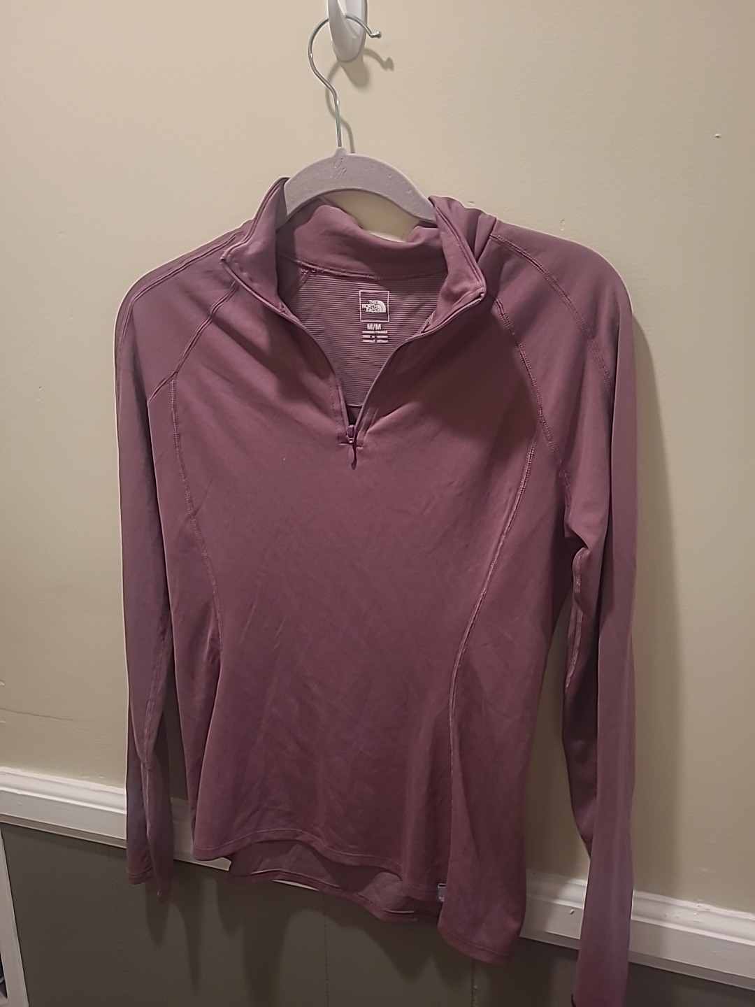 THE NORTH FACE FlashDry Quarter Zip Pullover Women’s Medium Plum Long Sleeve