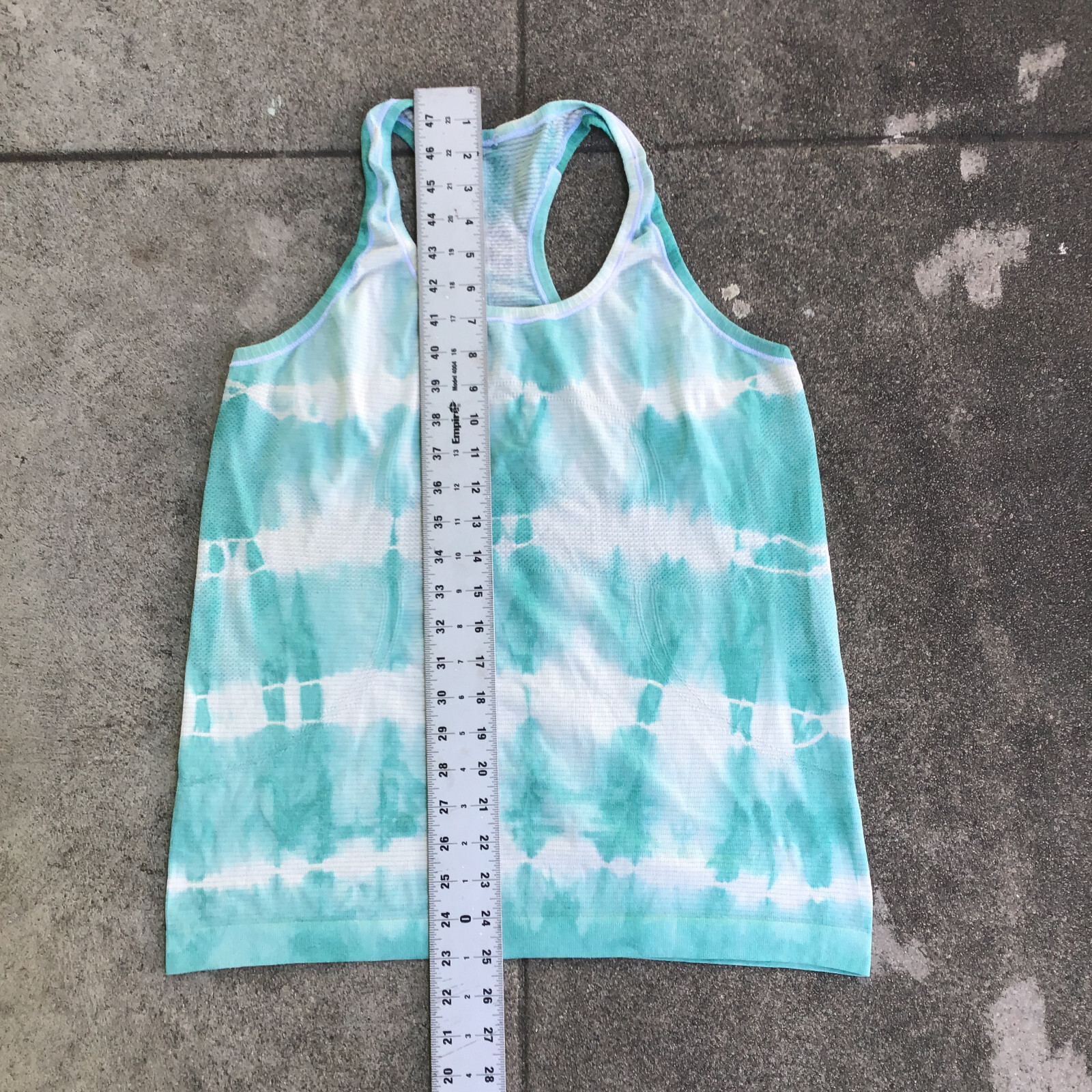 Lululemon Swiftly Tech Racerback Tank Top Sz 10 Tranquil Blue/White Tie Dye