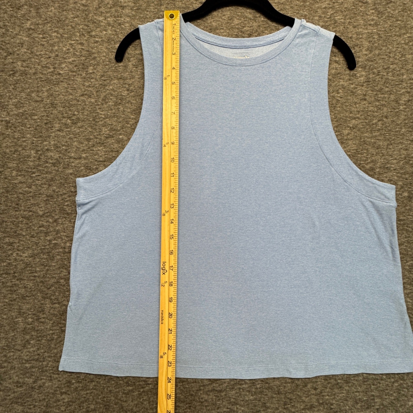 NWT Old Navy Active Cloud 94 Soft Tank Top Light Blue Womens Large Go-Dry Muscle