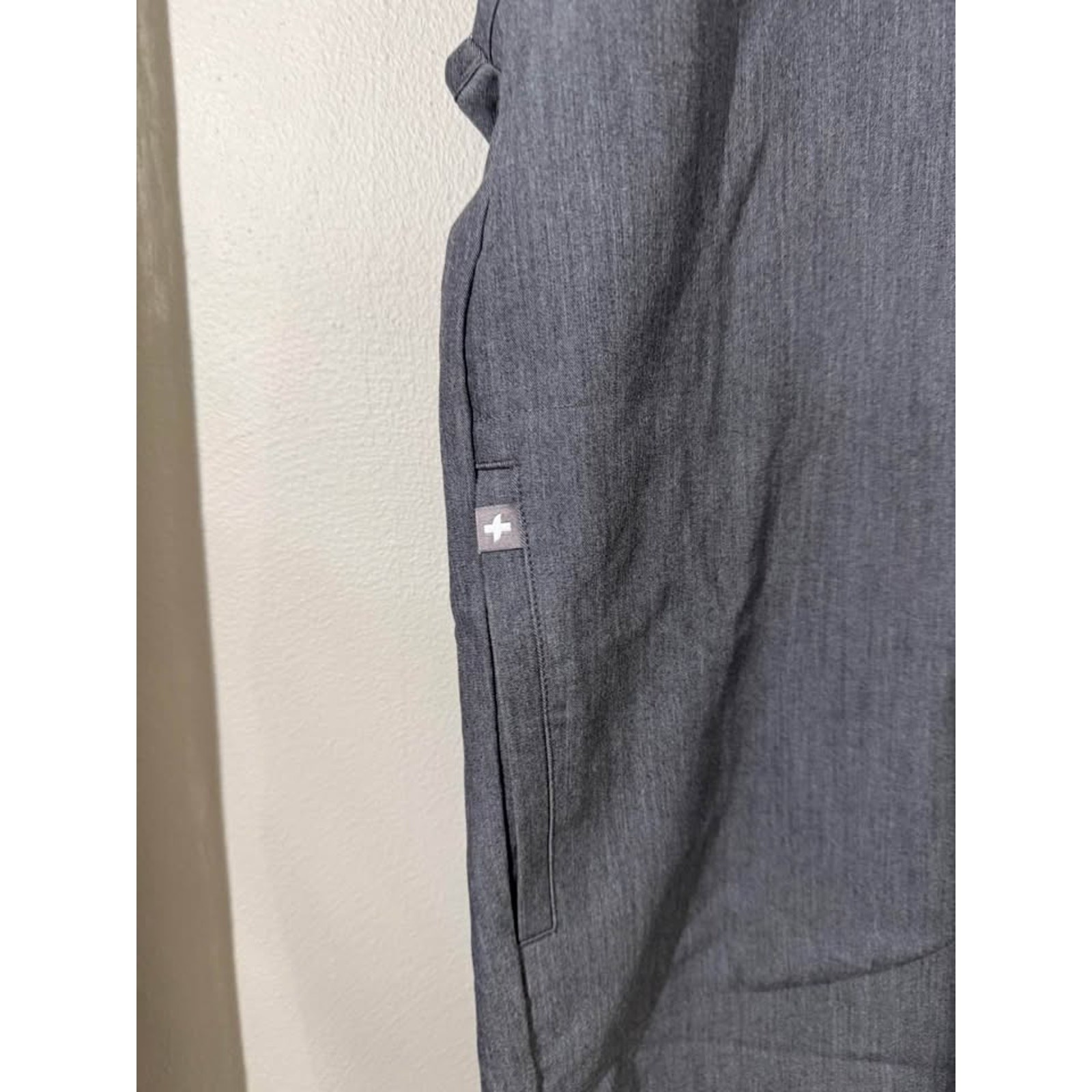 FIGS Technical Collection Scrub Top XL