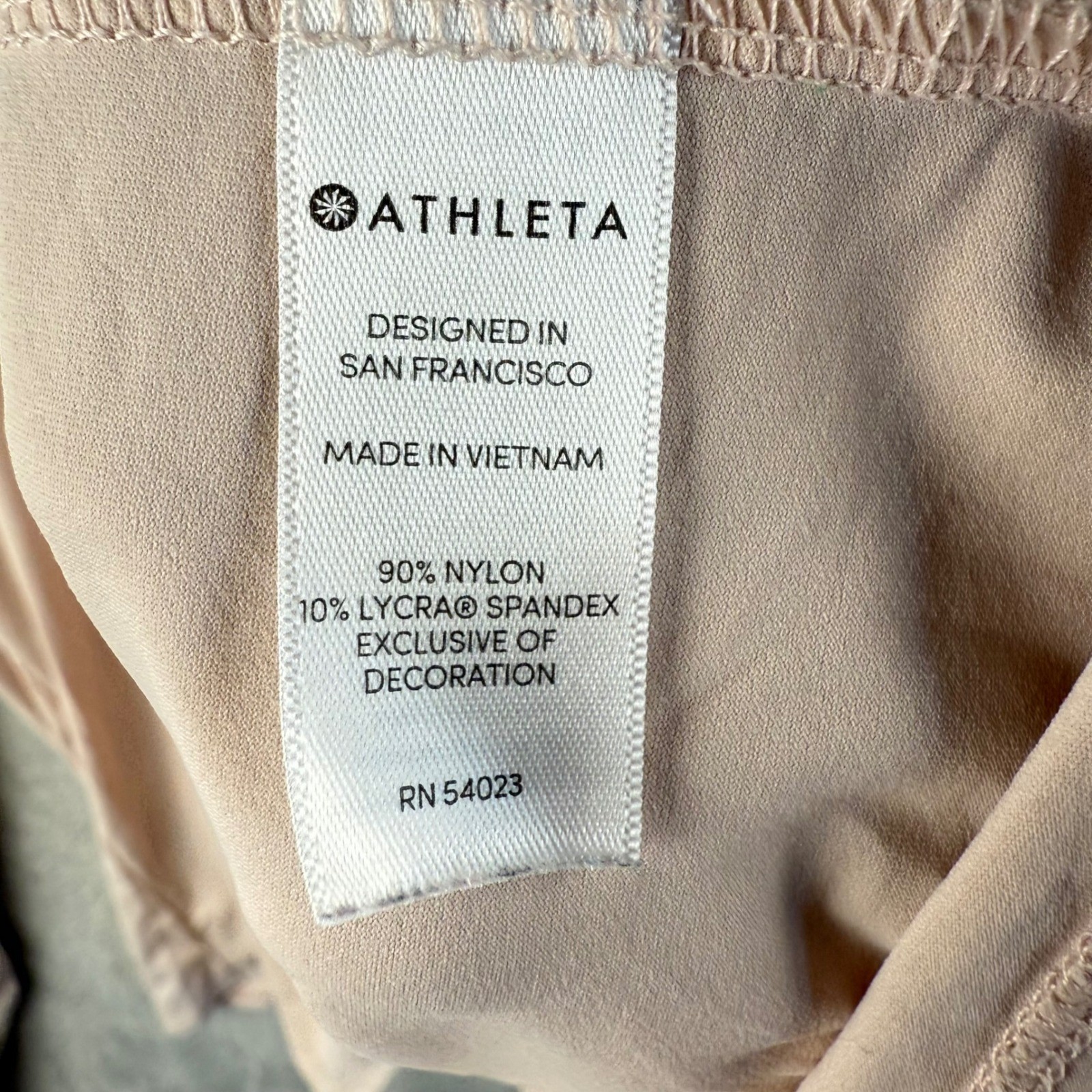 Athleta Long Sleeve Shirt Womens 2X Light Pink Athleisure Workout Stretch Casual
