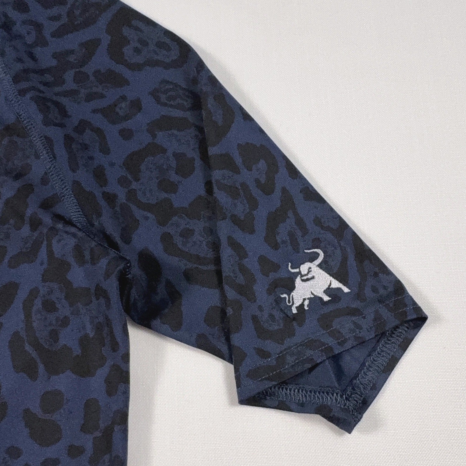 Greyson Damisa Sienna Leopard Pullover Golf Performance Bull Logo Women’s Small