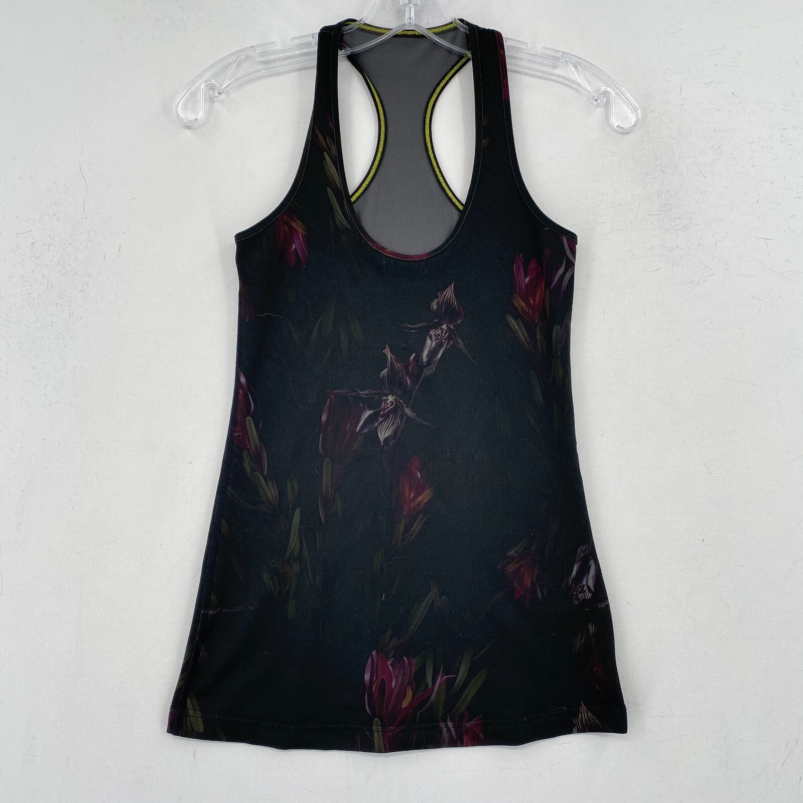 Lululemon Womens Fitted Racer Back Tank Top Size 4-6 Multi Floral Scoop Neck