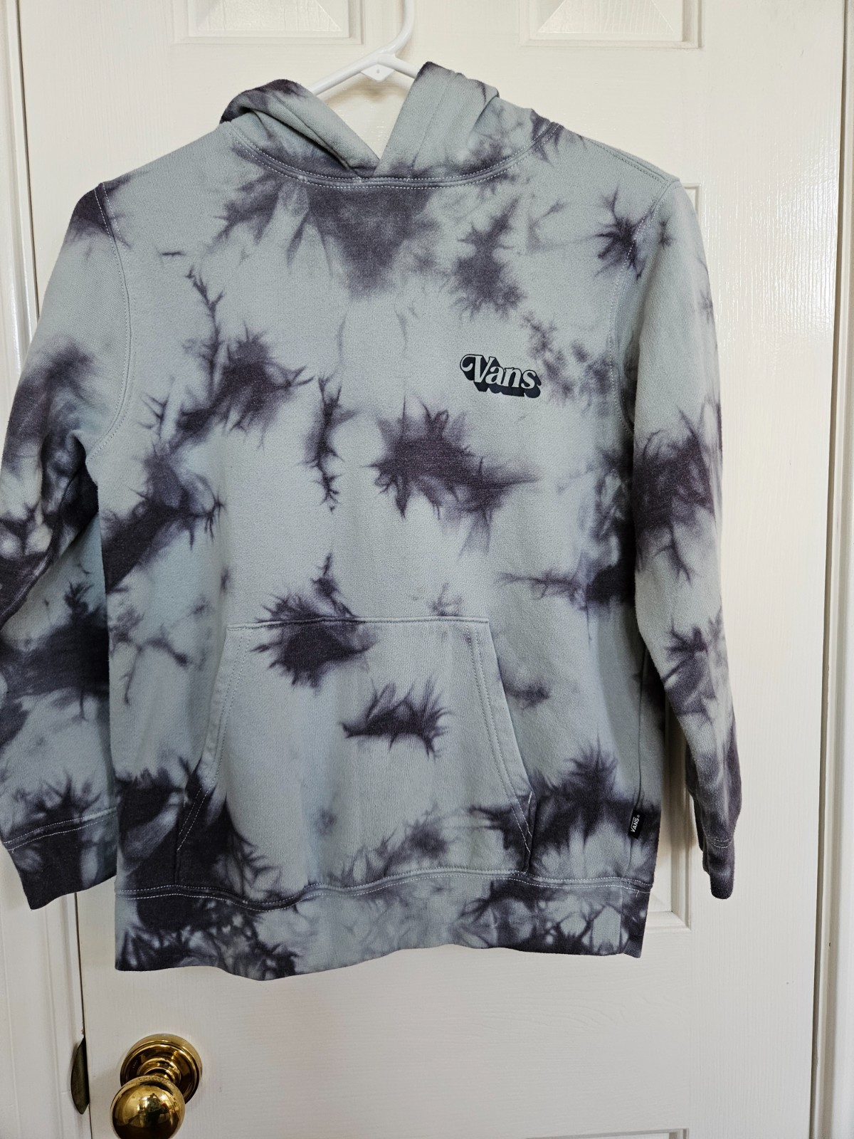 VANS TIE DYE HOODDED SWEATSHIRT WITH FRONT POUCH LONG SLEEVES SIZE MEDIUM