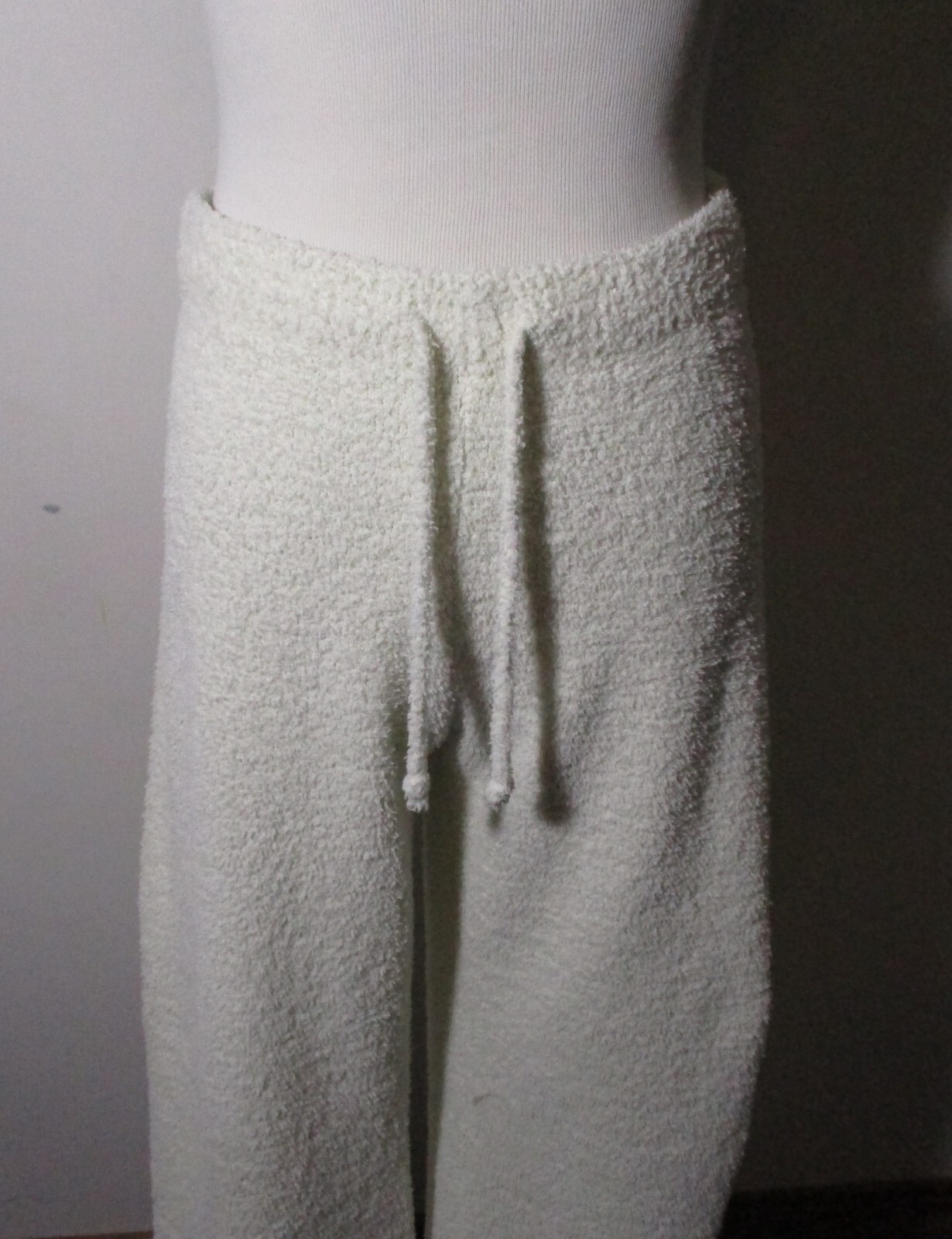 UNI QLO Ivory Beige Warm Fleece 2 Pc Lounge Pants & Top Outfit Size M