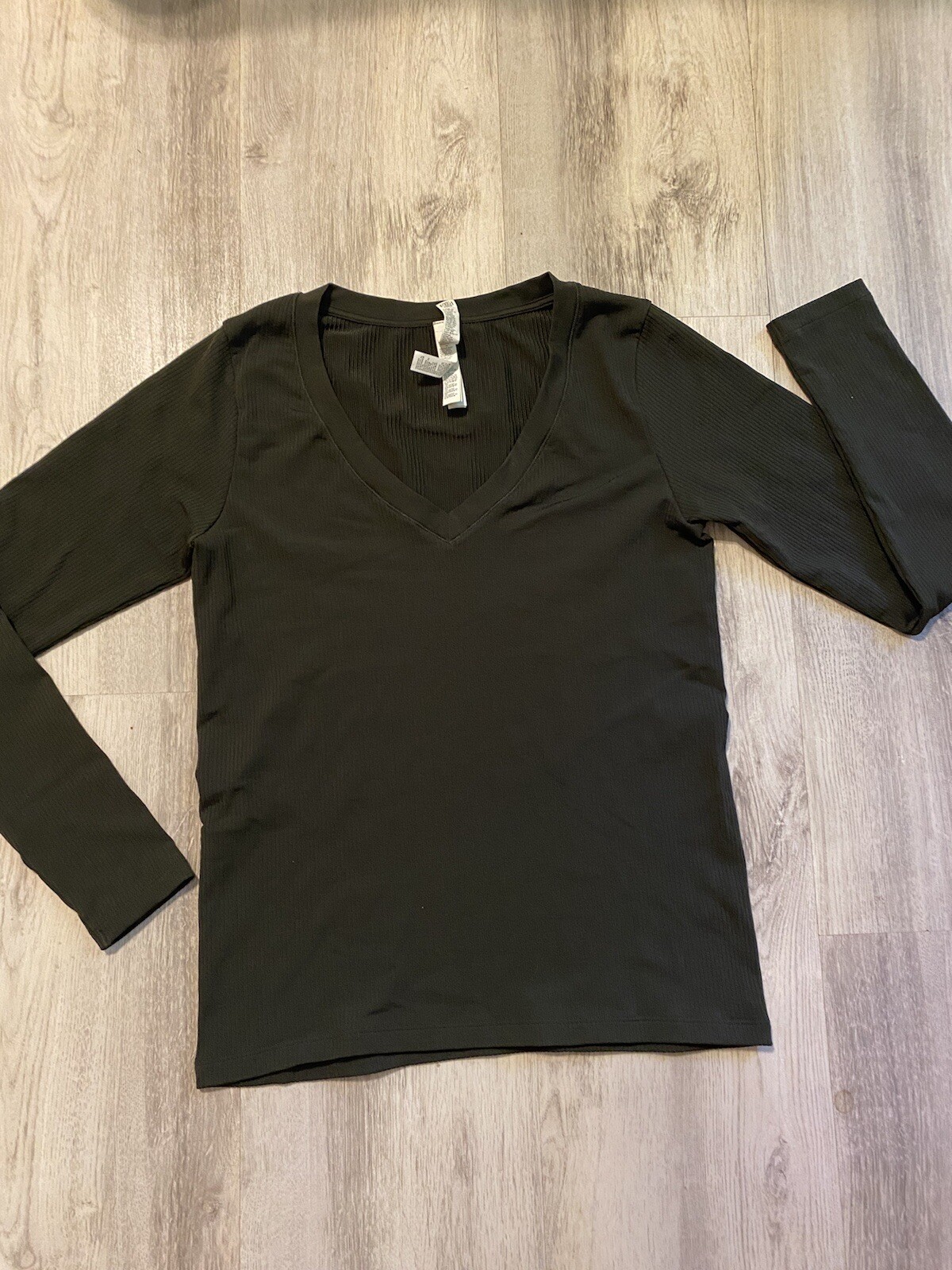 Athleta Ribbed Dark Green Long Sleeve V Neck Shirt Women’s Size M