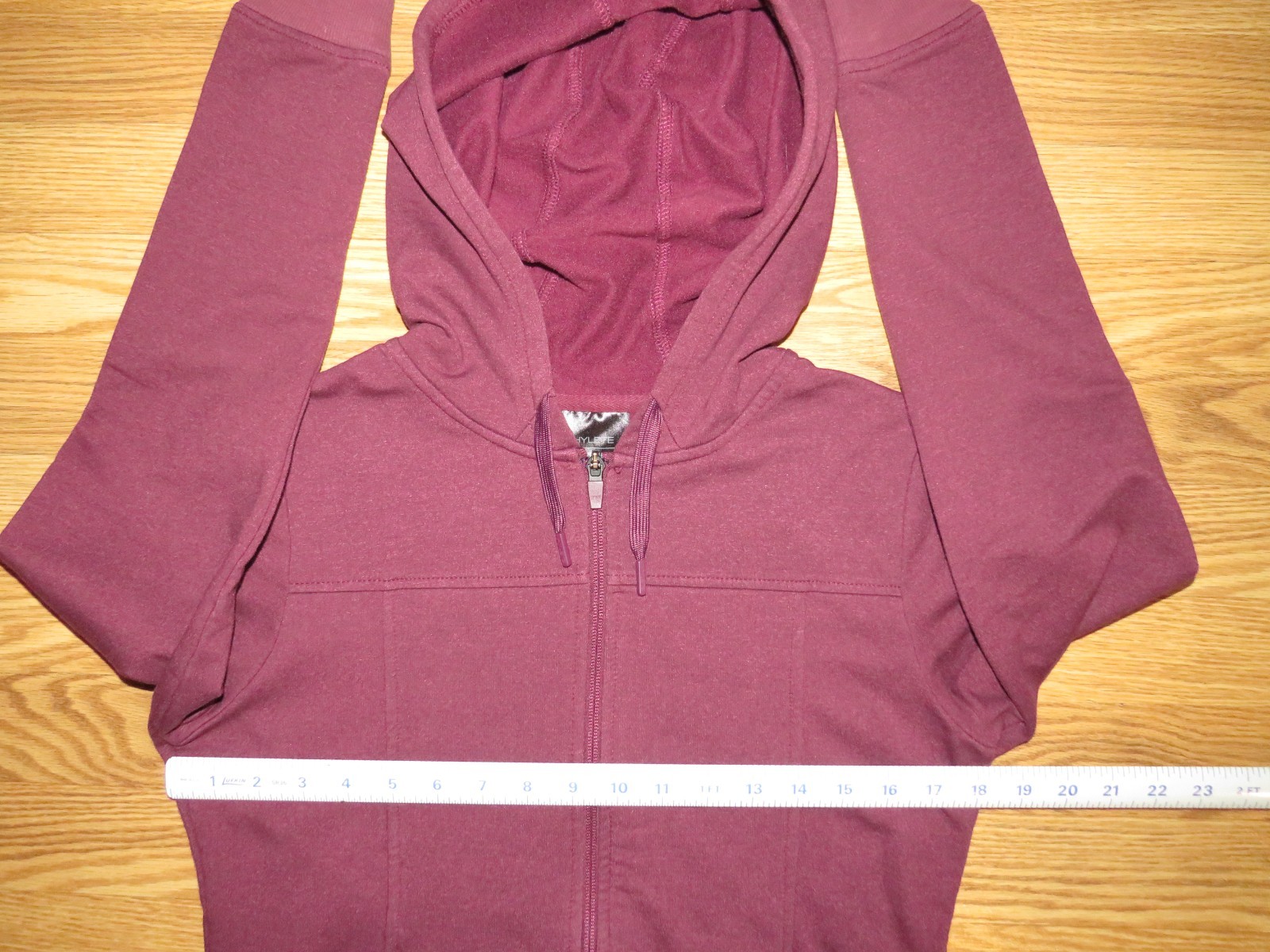 HYLETE Women’s Medium Linear Tech II Semi-Fitted Fleece Full Zip Hoodie RAISIN
