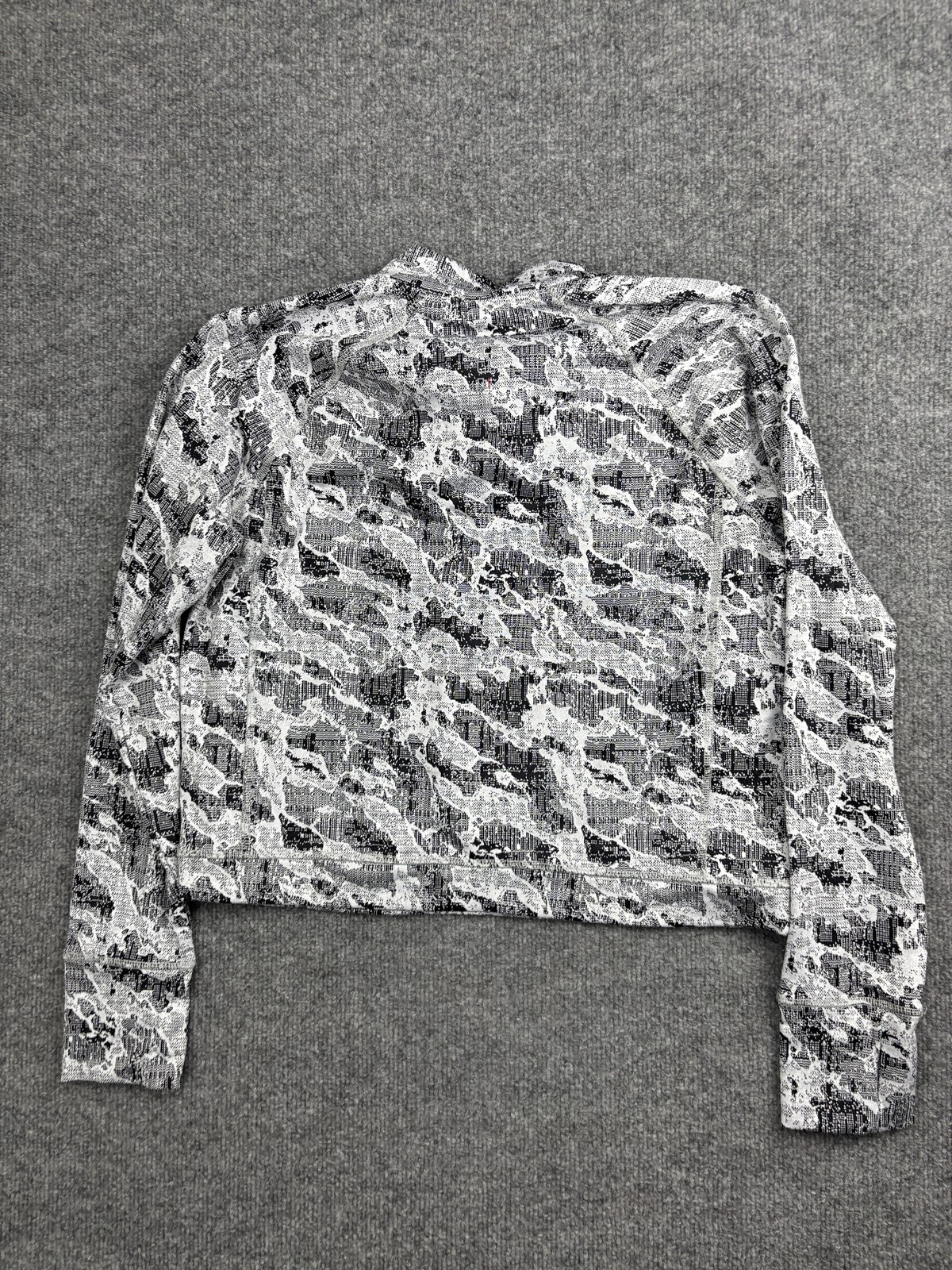 Spyder Pullover Womens Medium Gray Camo 1/4 Zip Mock Neck Long Sleeve Activewear
