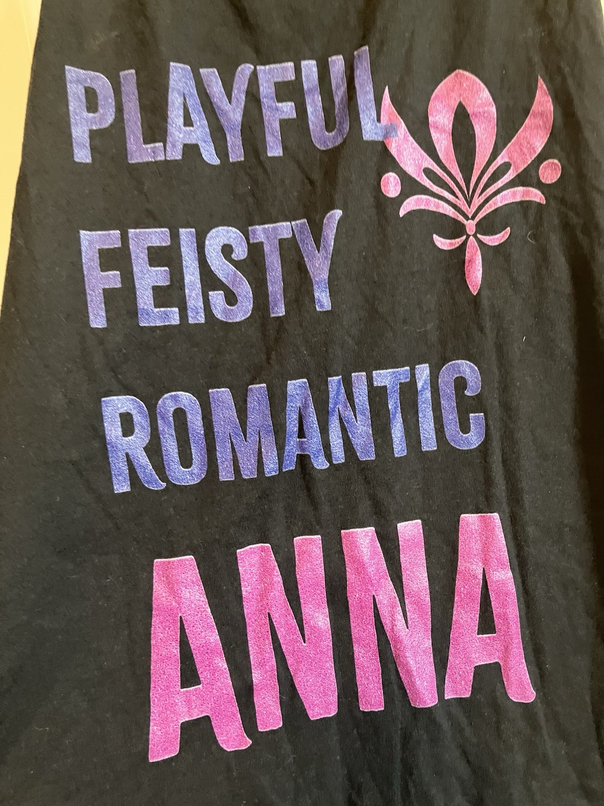 Disney Frozen Anna Racer Back Shirt Playful Feisty Romantic Small C1123