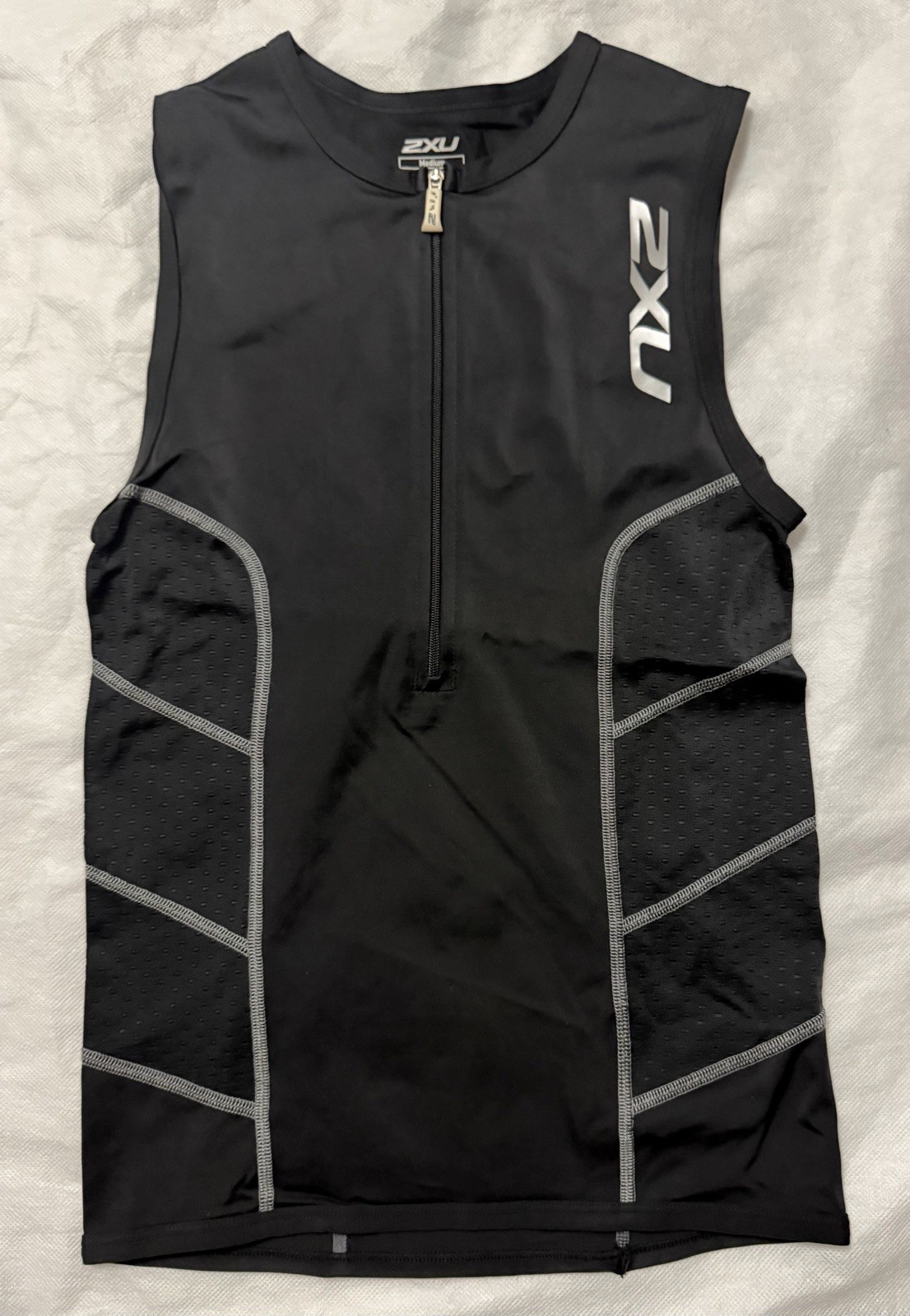 2XU Triathlon Core Compression Racing Sleeveless Technical Tank Medium Black