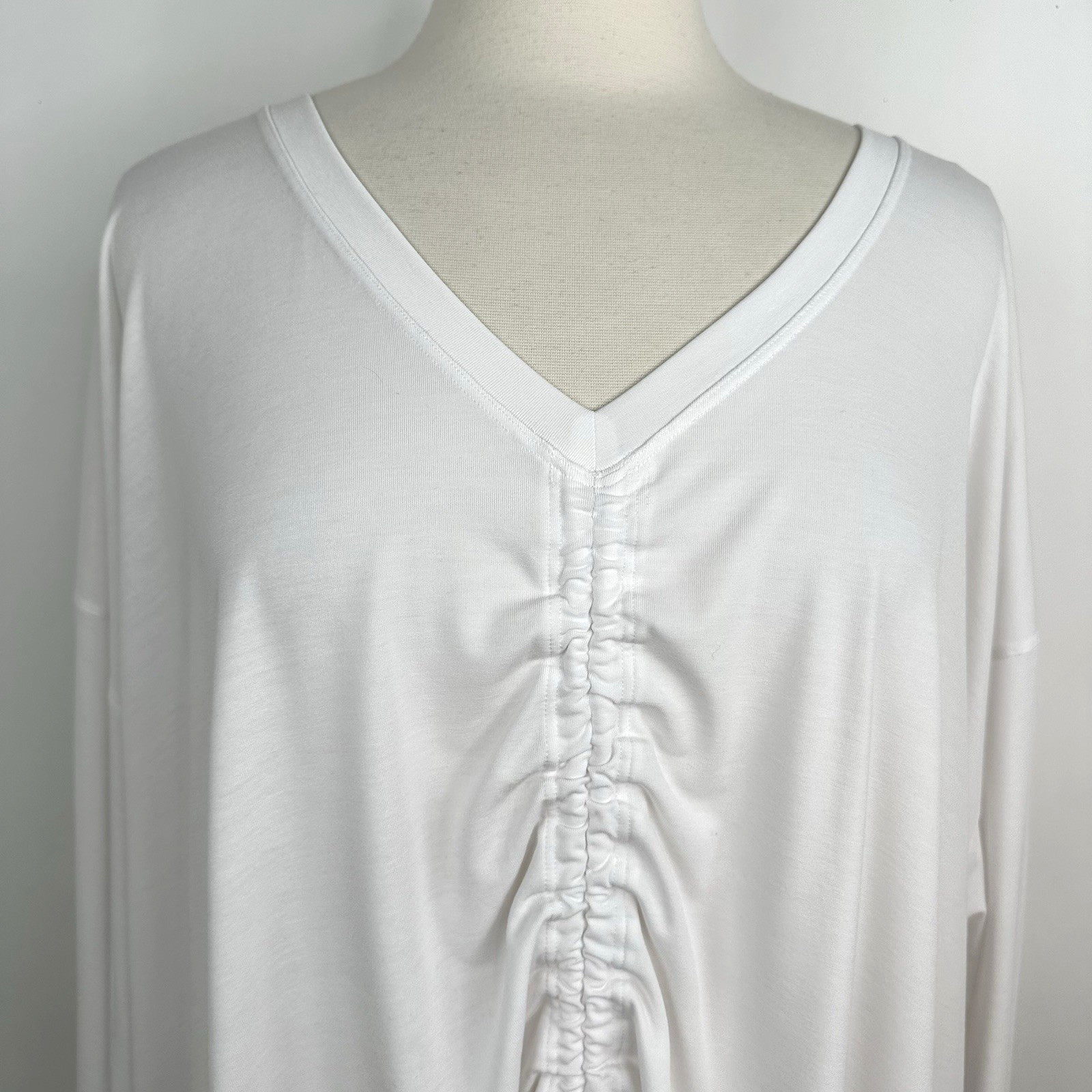 Athleta Crossover Ruched Top Plus 3X 24/26 White Adjustable Cinch Athleisure NWT