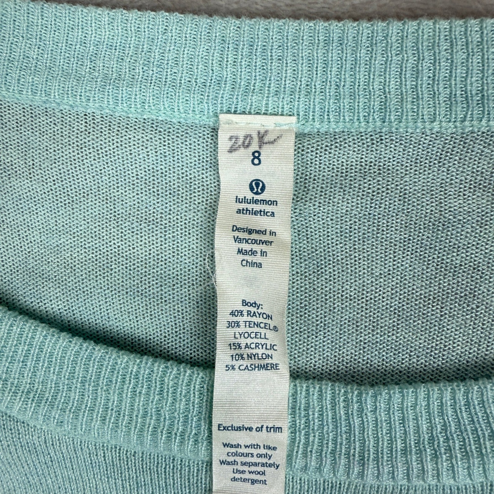 Lululemon Athletica Pullover Sweater Women 8 Aqua Blue Cashmere Blend Scoop Neck