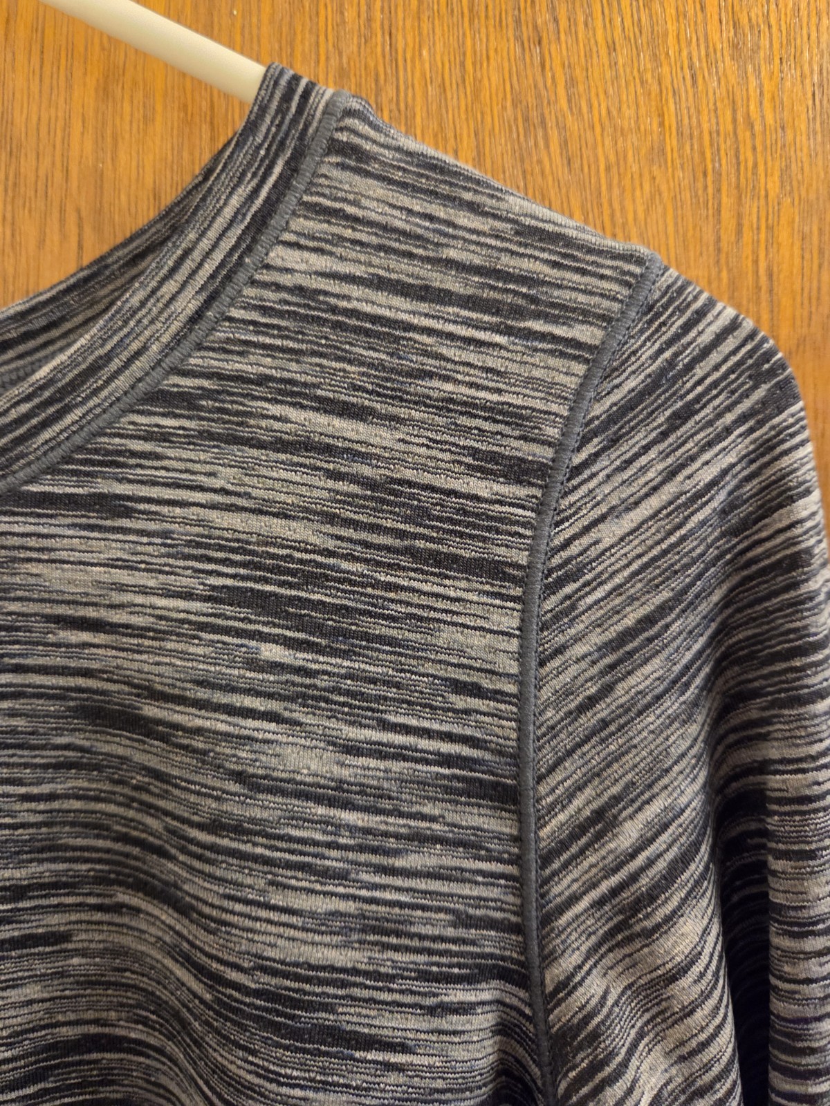 Zyia Active Womens Medium M Split Back Long Sleeve T New Nwt Thumbholes