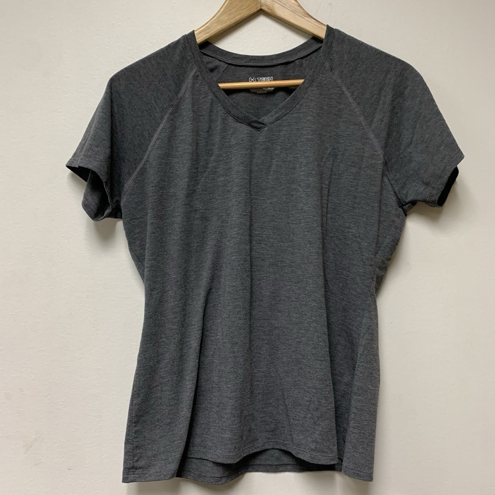 Under Armour Womens Large L Short Sleeve Loose Fit Shirt Heat Gear Top