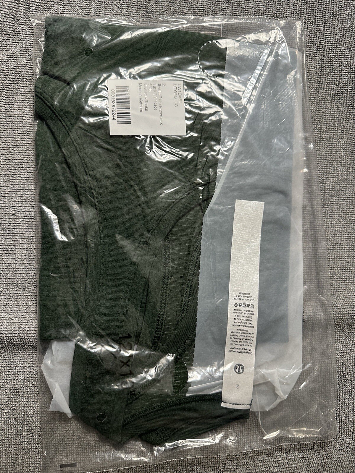 Lululemon Size 2 Swiftly Tech Raceback Tank Top 2.0 Waist Length, Legacy Green