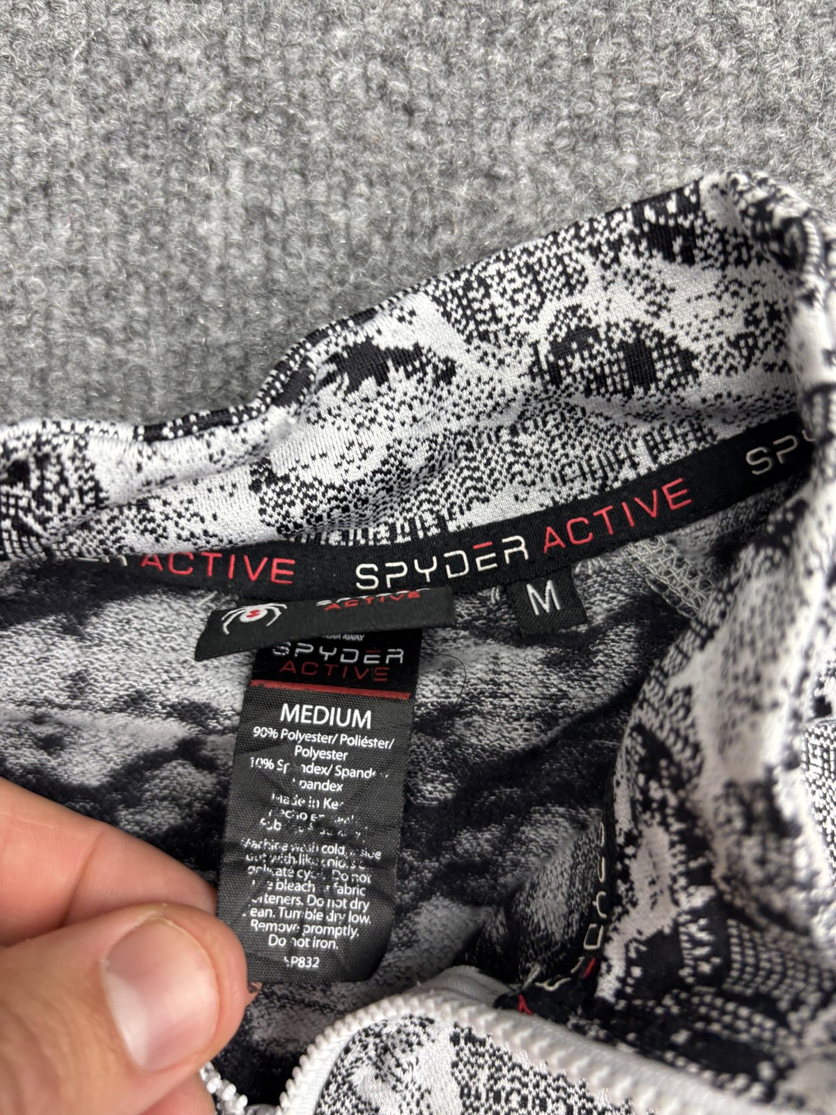 Spyder Pullover Womens Medium Gray Camo 1/4 Zip Mock Neck Long Sleeve Activewear