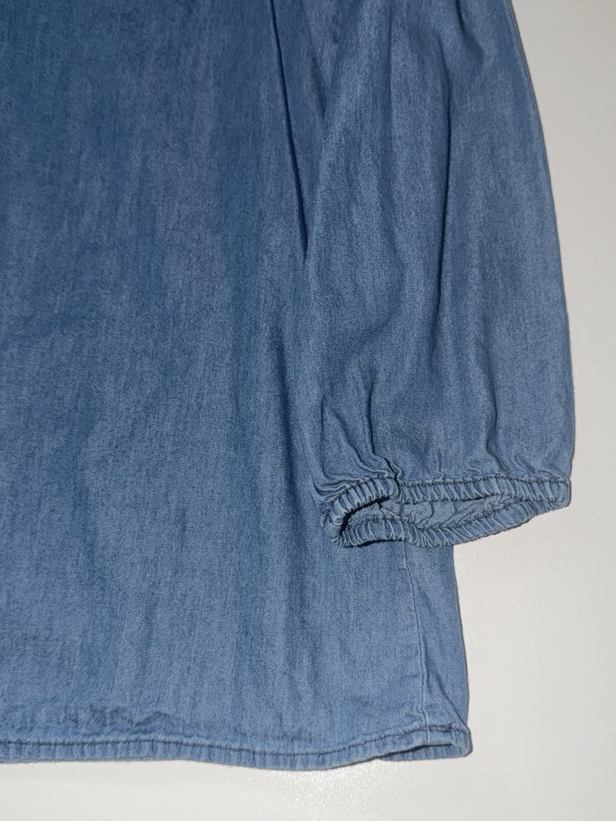 St John’s Bay Top Blue Denim Chambray Cotton Rayon Blend Shirt Blouse Women’s M