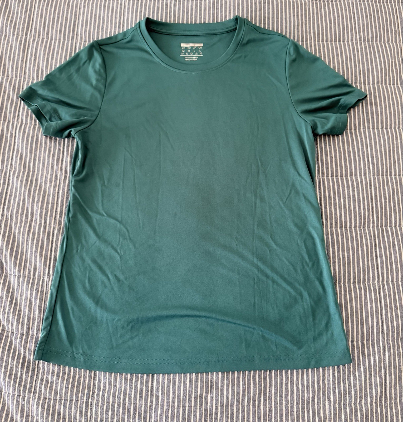 Women’s Green Crew Neck Short Sleeve Activewear Stretch Knit Polyester Top M