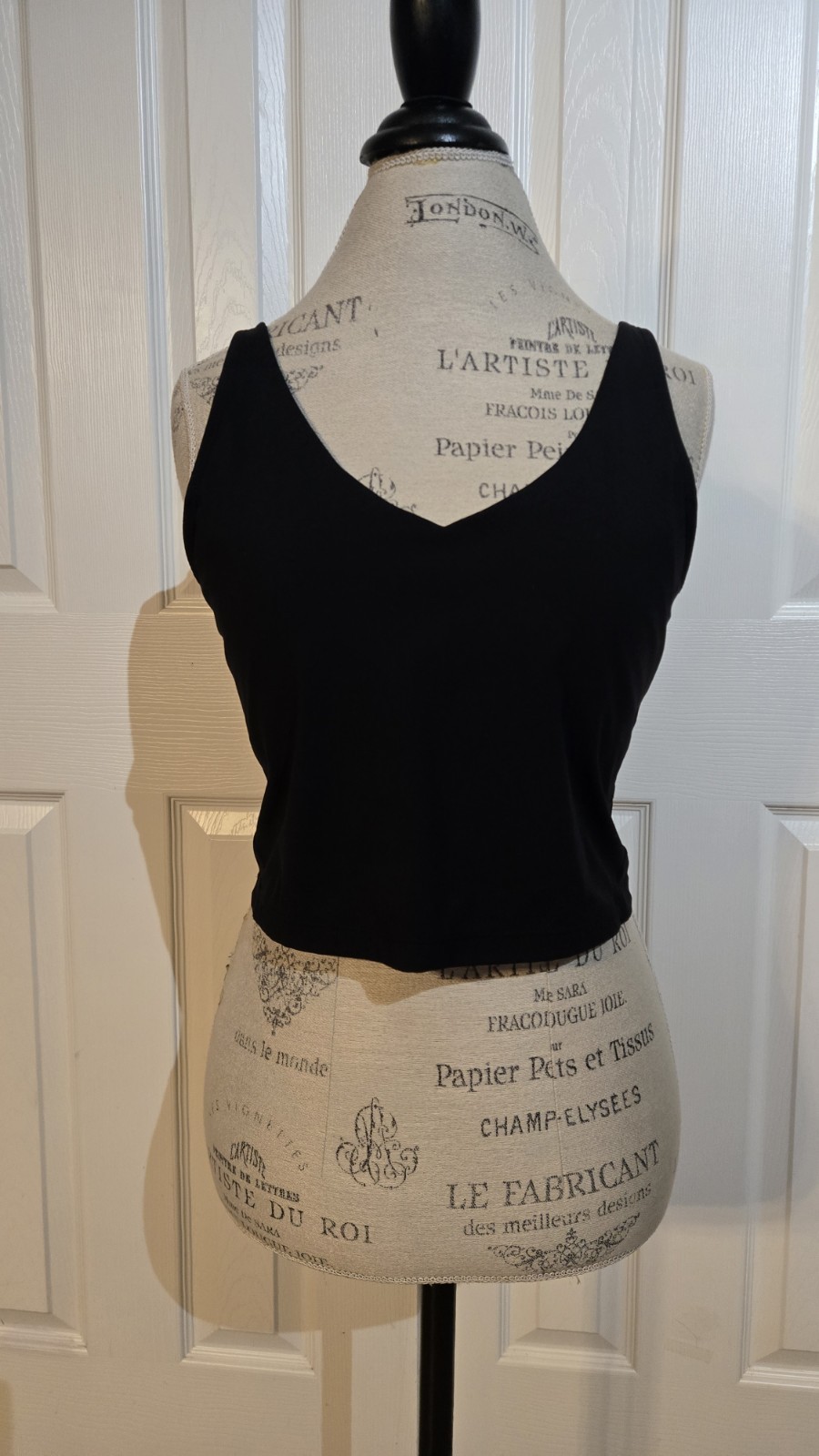 Columbia Black V-Neck Tank Top Women’s XL Athletic Fit Stretch Polyamide