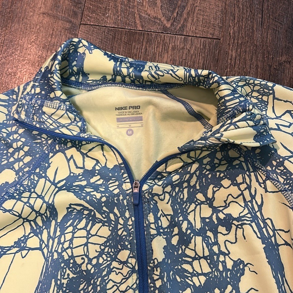 NIKE Pro Half Zip Pullover Womens Medium Yellow Blue Lace Hyperwarm Long Sleeve