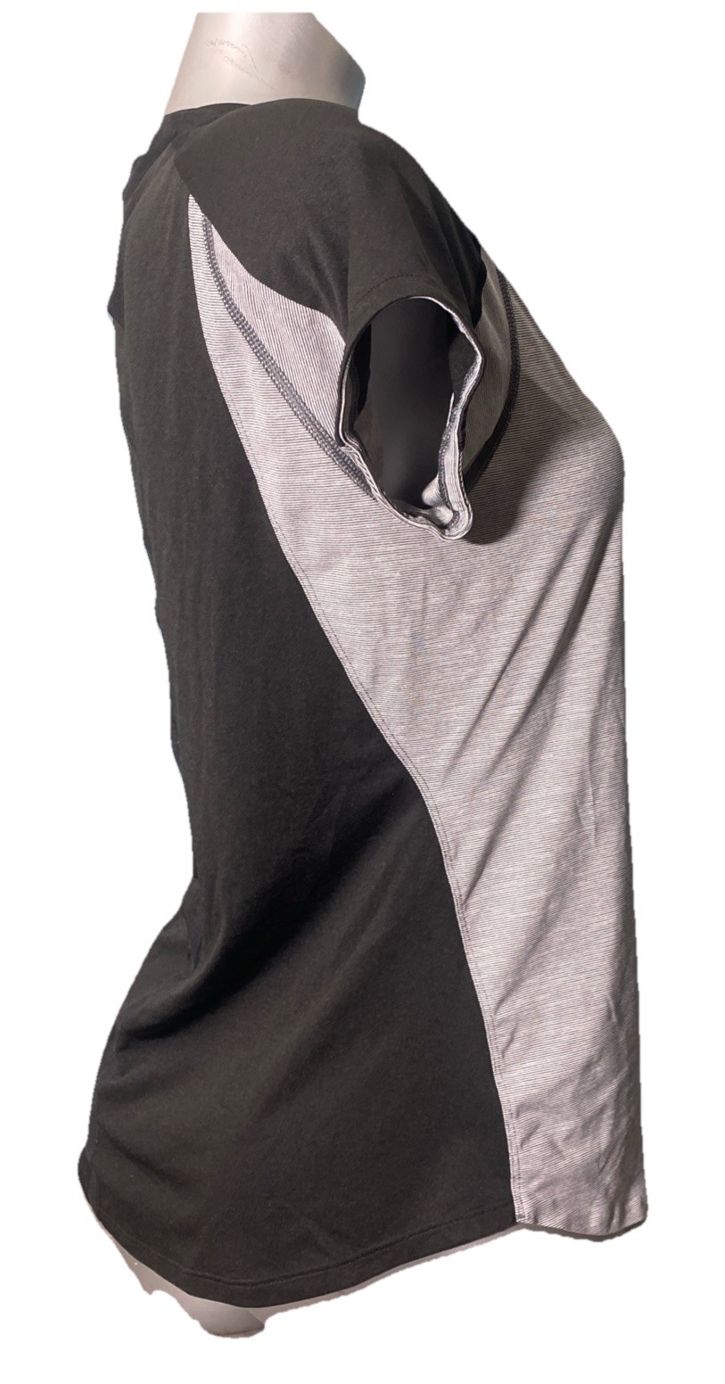 The North Face Mountain Athletic Flash Dry Hiking Shirt Short Gray Black Size S
