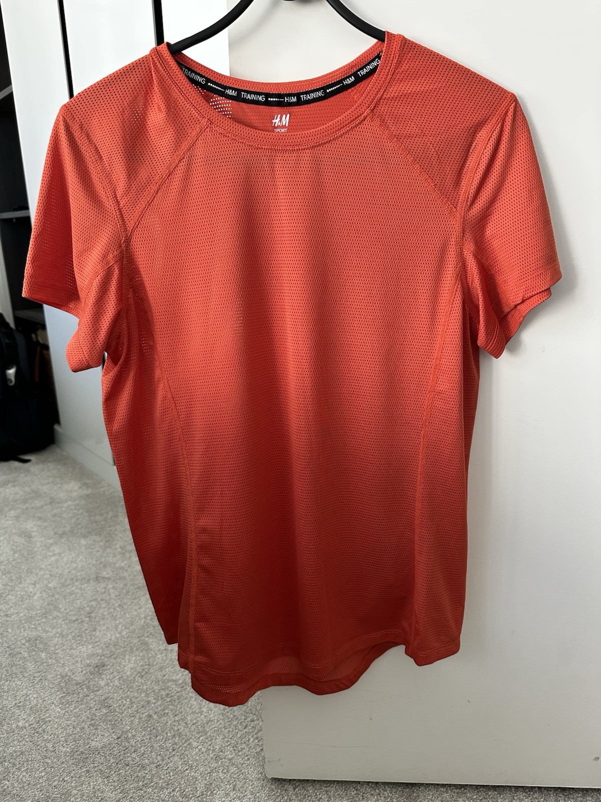 H&M Training Workout Top Size Medium In Burnt Orange BNWOT