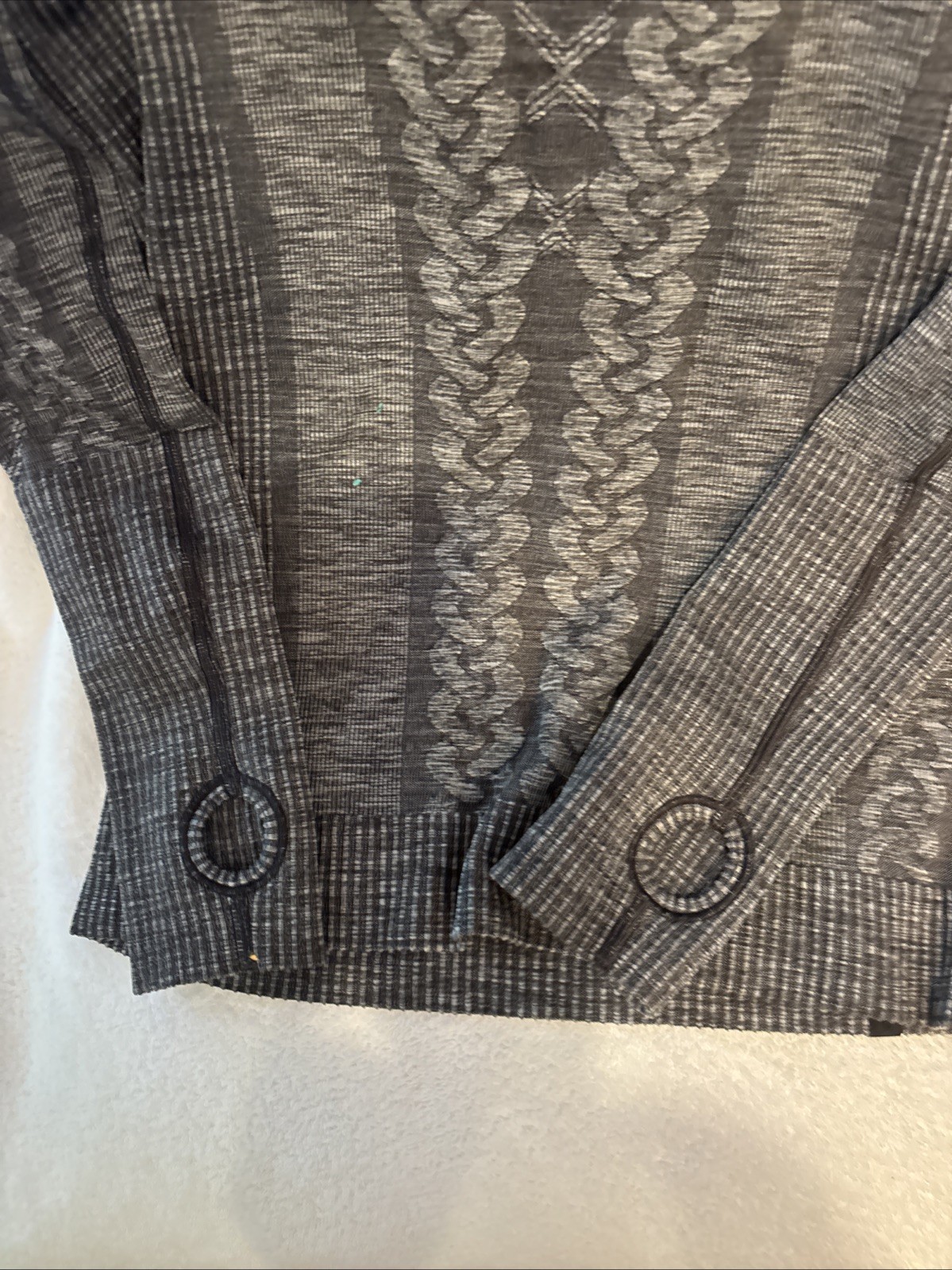 Lululemon Top Womens 6 Rest Less Pullover Geometric Cable Knit Thumb Holes