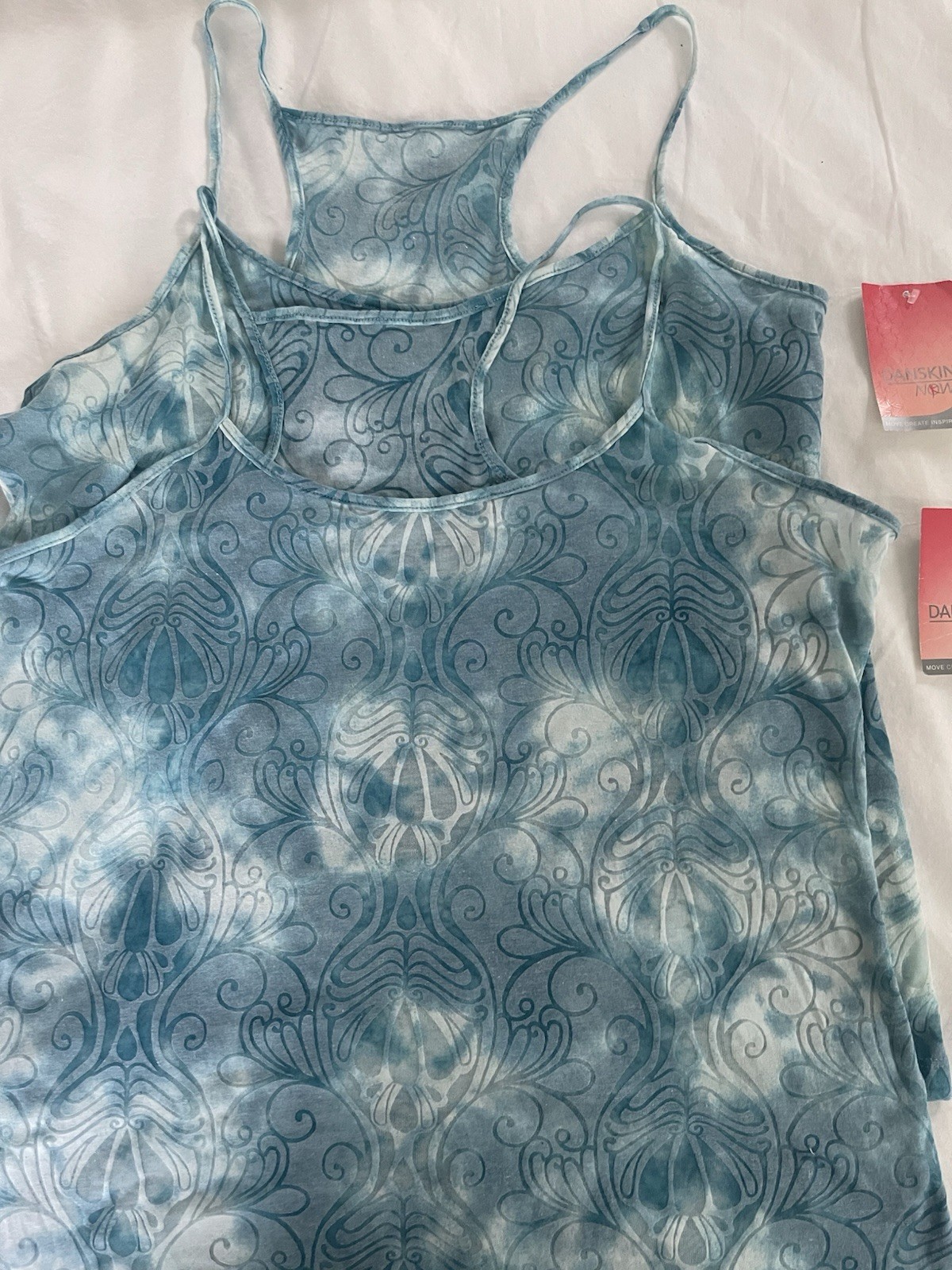 Lot of 5 – XXL Danskin Women’s Tank Tops and 3 Coverlets – 2 NWT & 1 NWOT