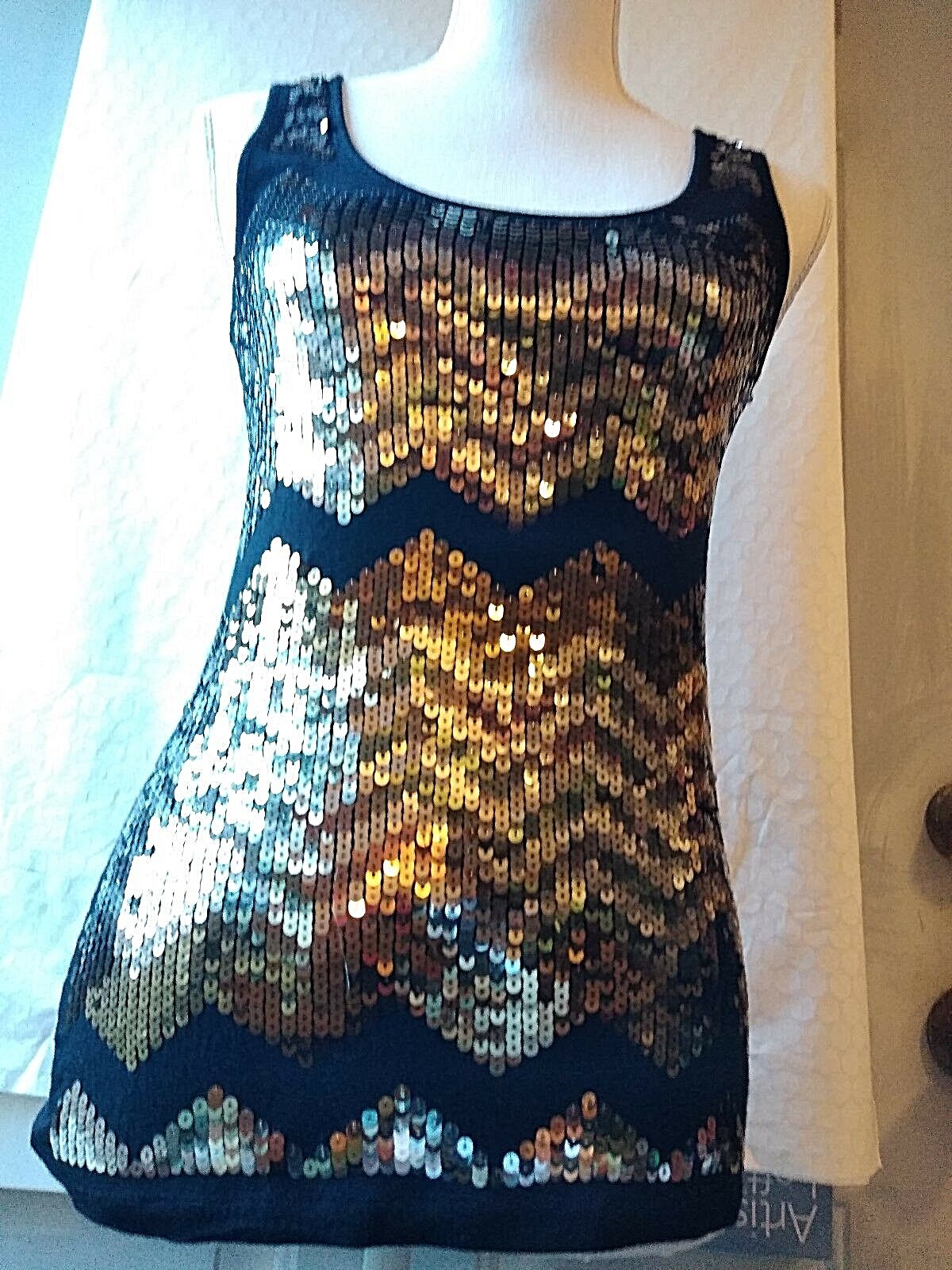 A.N.A. New Approach Sequins Size Small Top