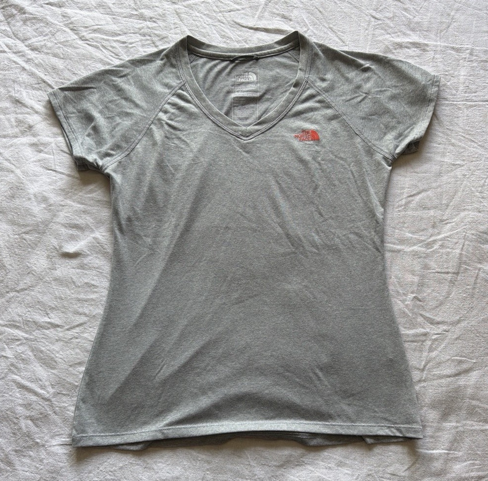 The North Face Women’s Gray V-Neck Lightweight Polyester Raglan Tee Size S