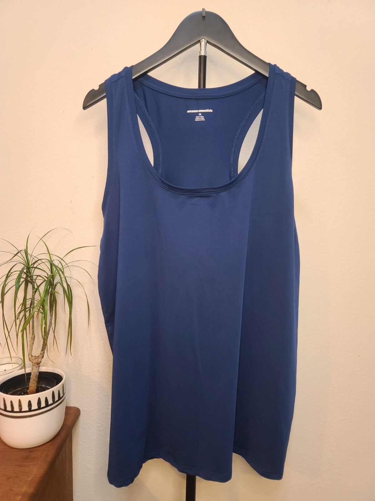 Amazon Essentials Women’s Plus 1X Blue Racerback Scoop Neck Relaxed Stretch Tank